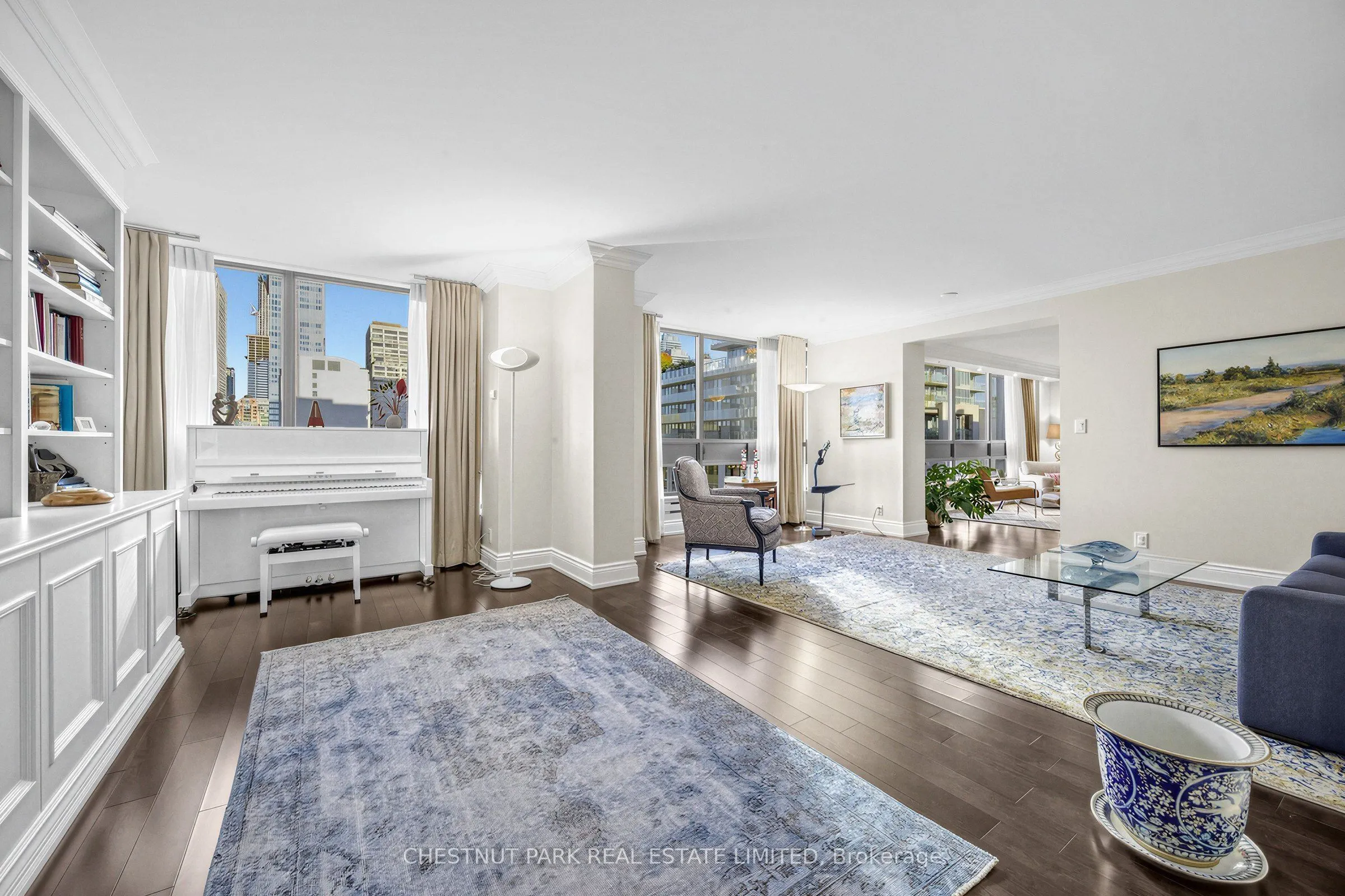 55 Prince Arthur Avenue #903