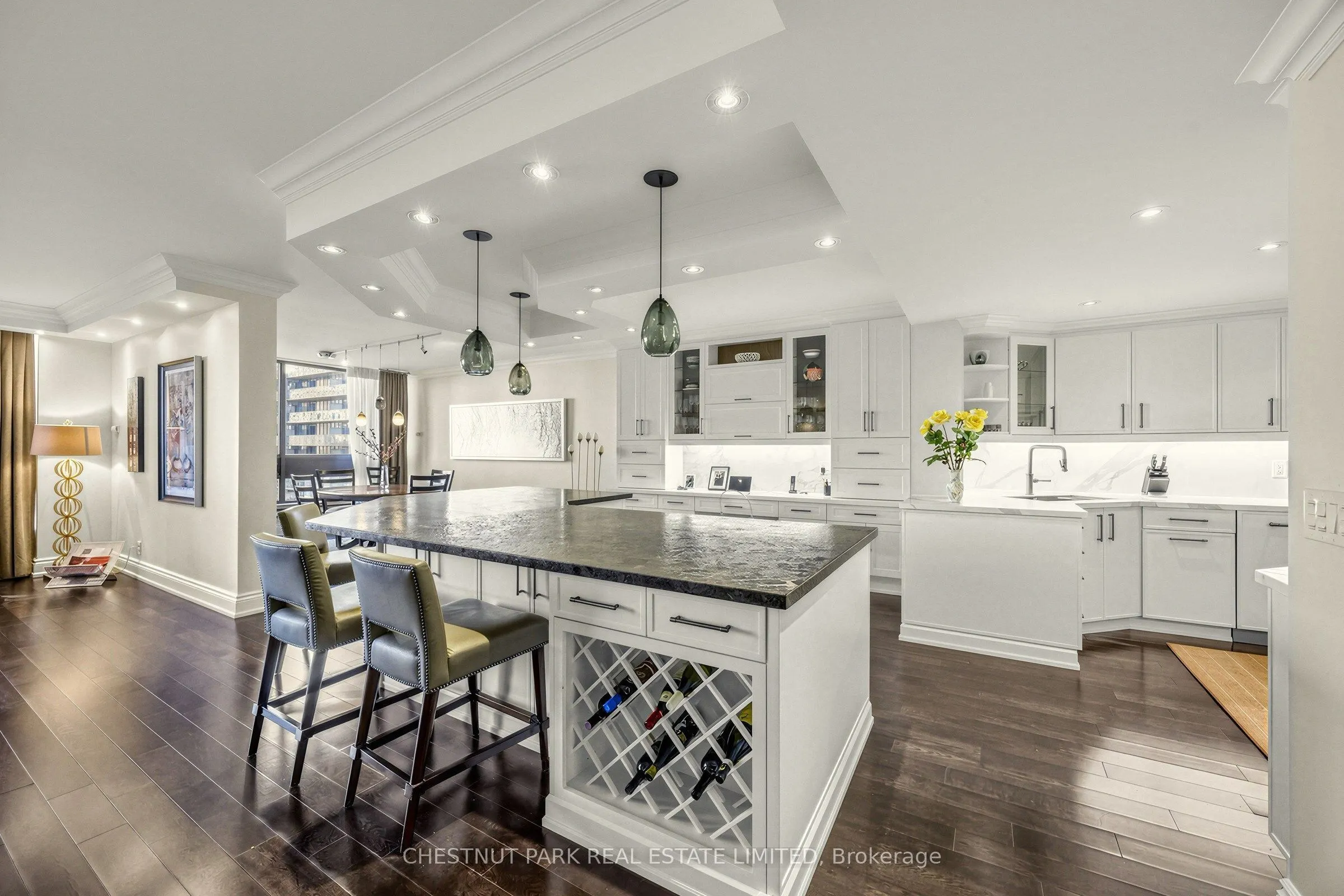 55 Prince Arthur Avenue #903