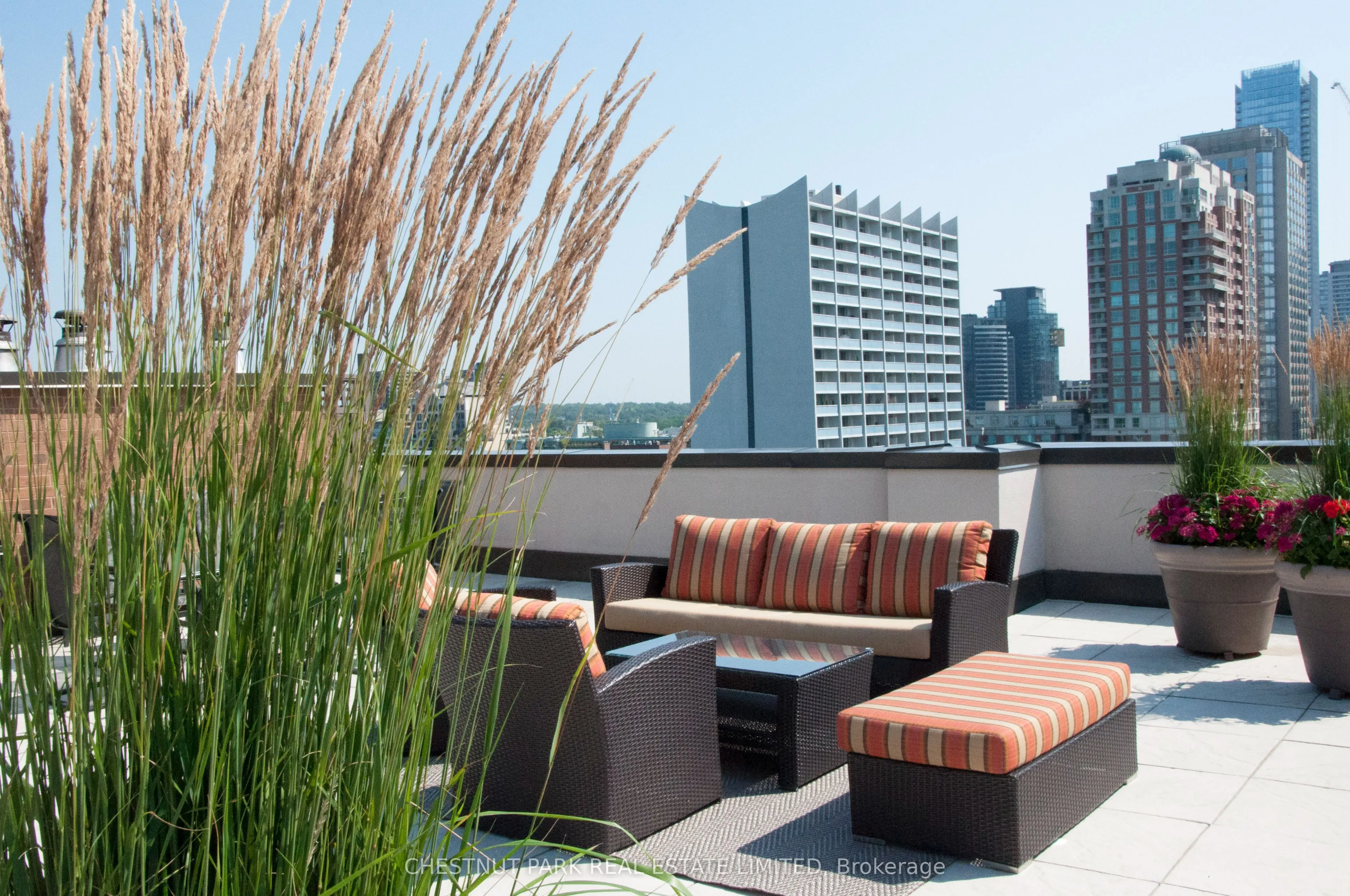 55 Prince Arthur Avenue #903