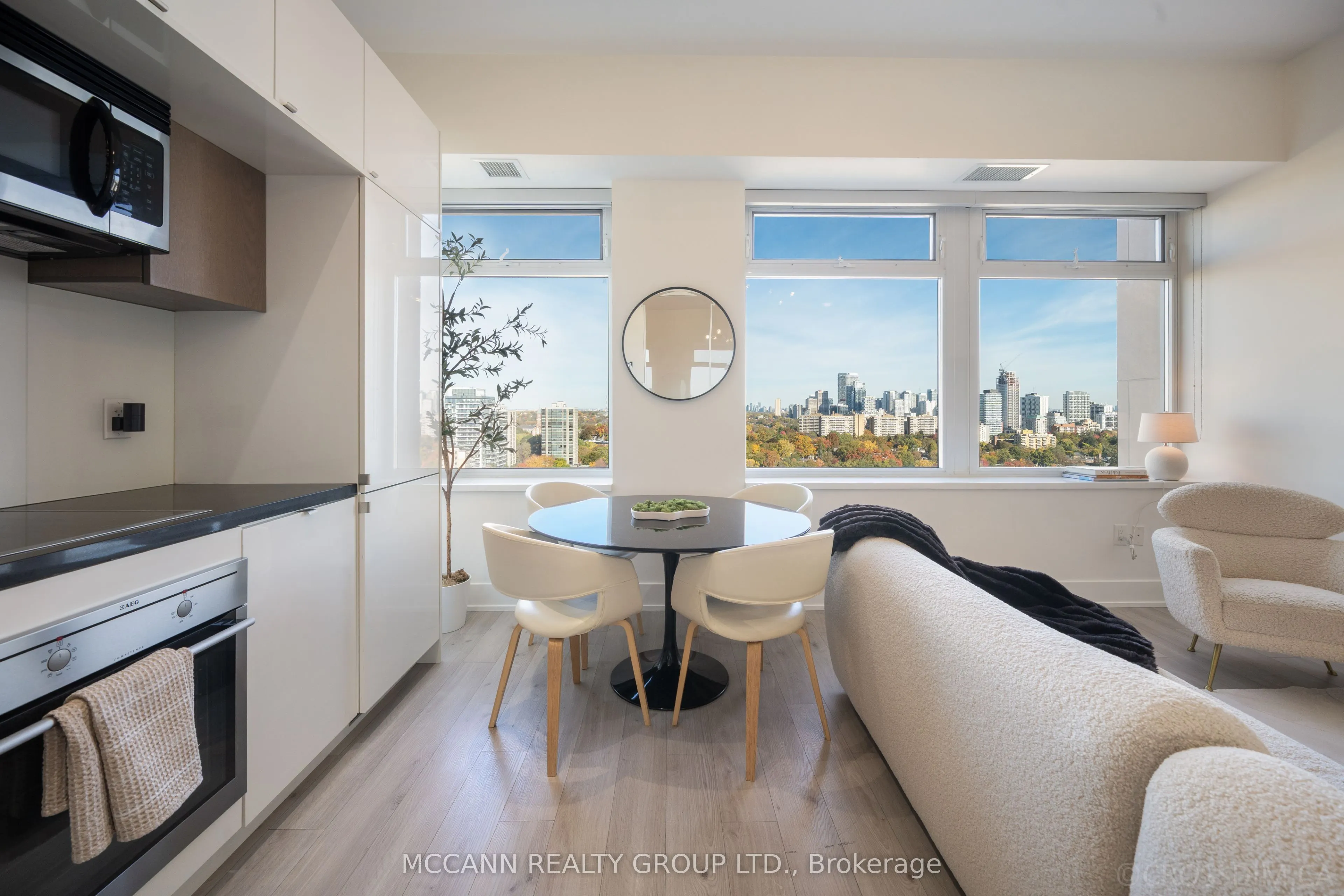 111 St Clair Avenue W #1602