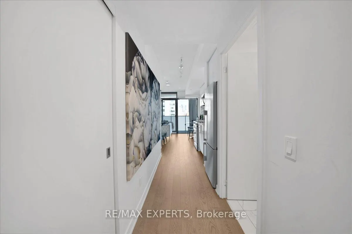 25 Richmond Street E #1815