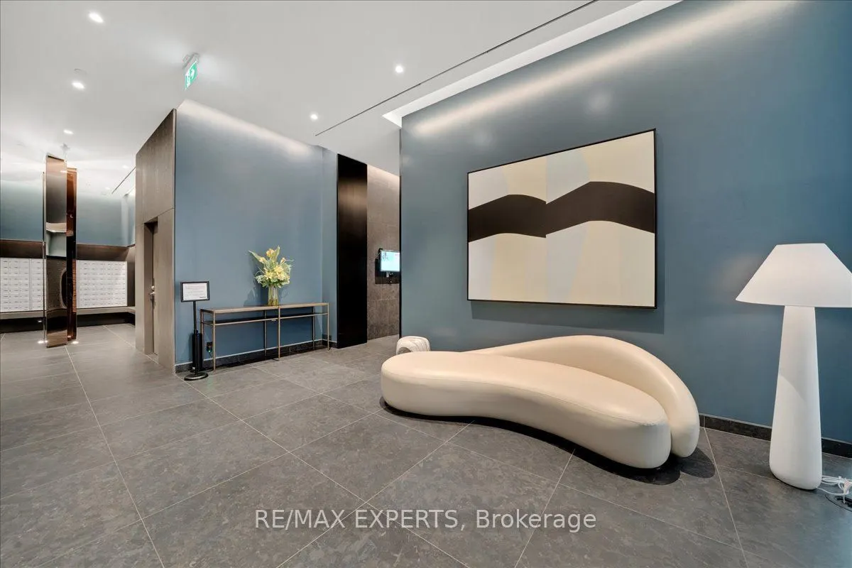 25 Richmond Street E #1815