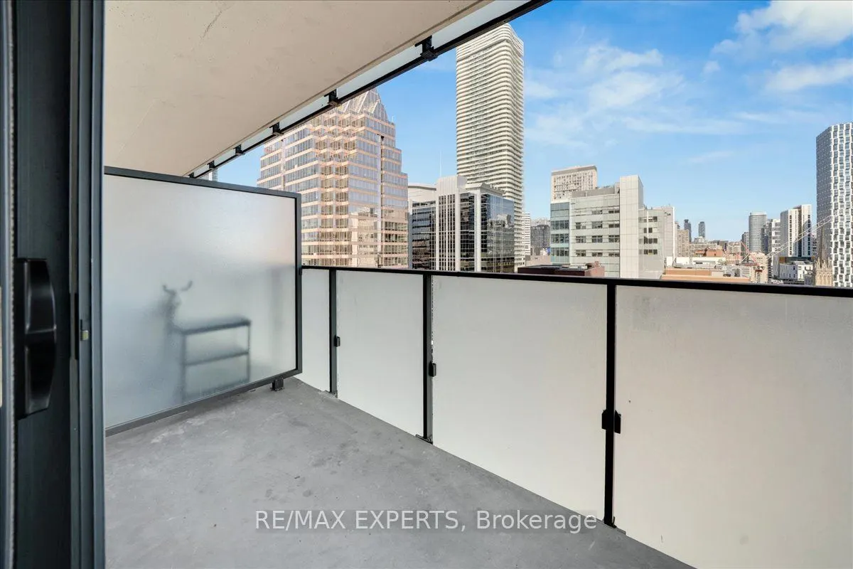 25 Richmond Street E #1815