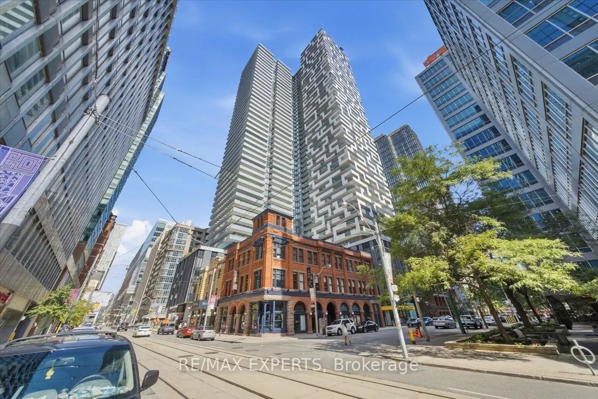 25 Richmond Street E #1815