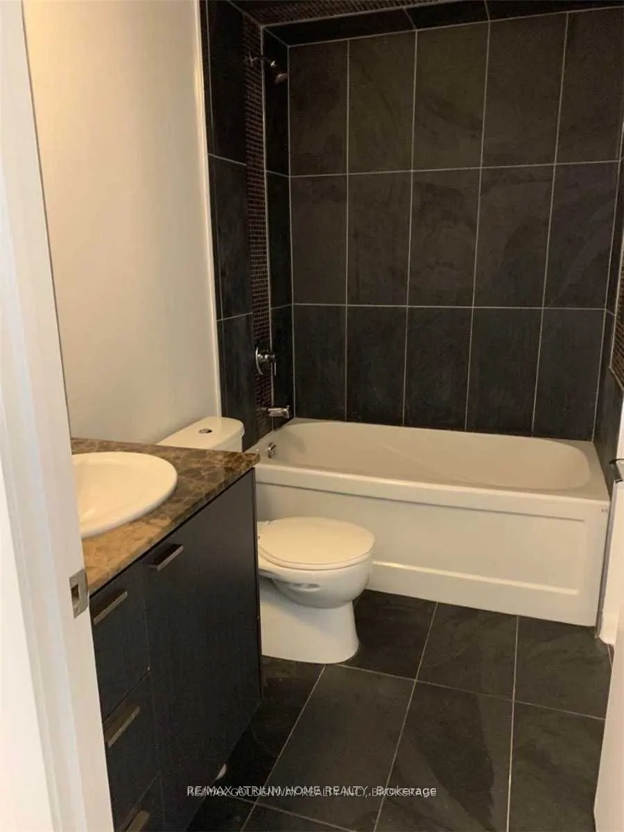 375 King Street W #1508