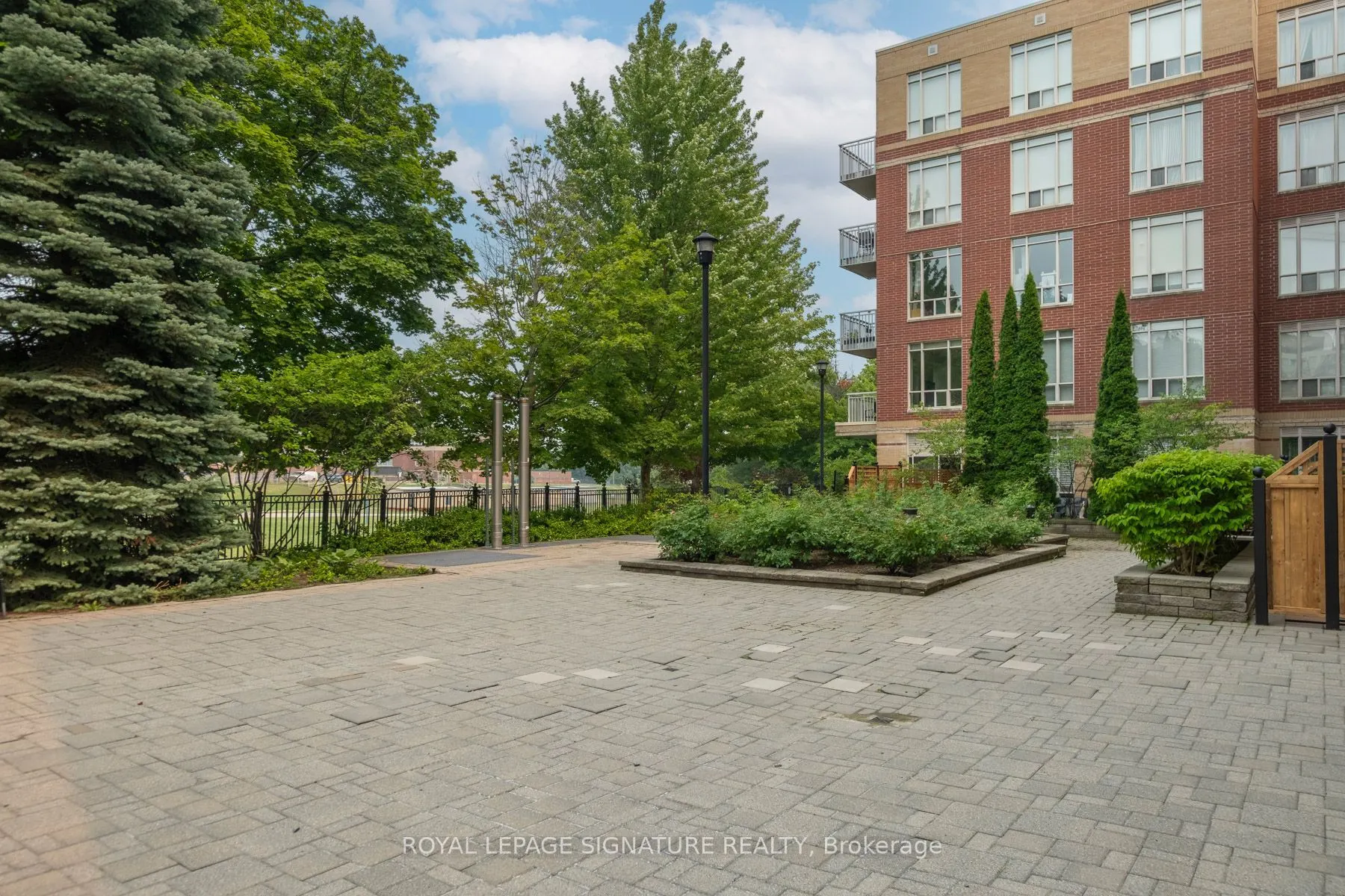 485 Rosewell Avenue #308