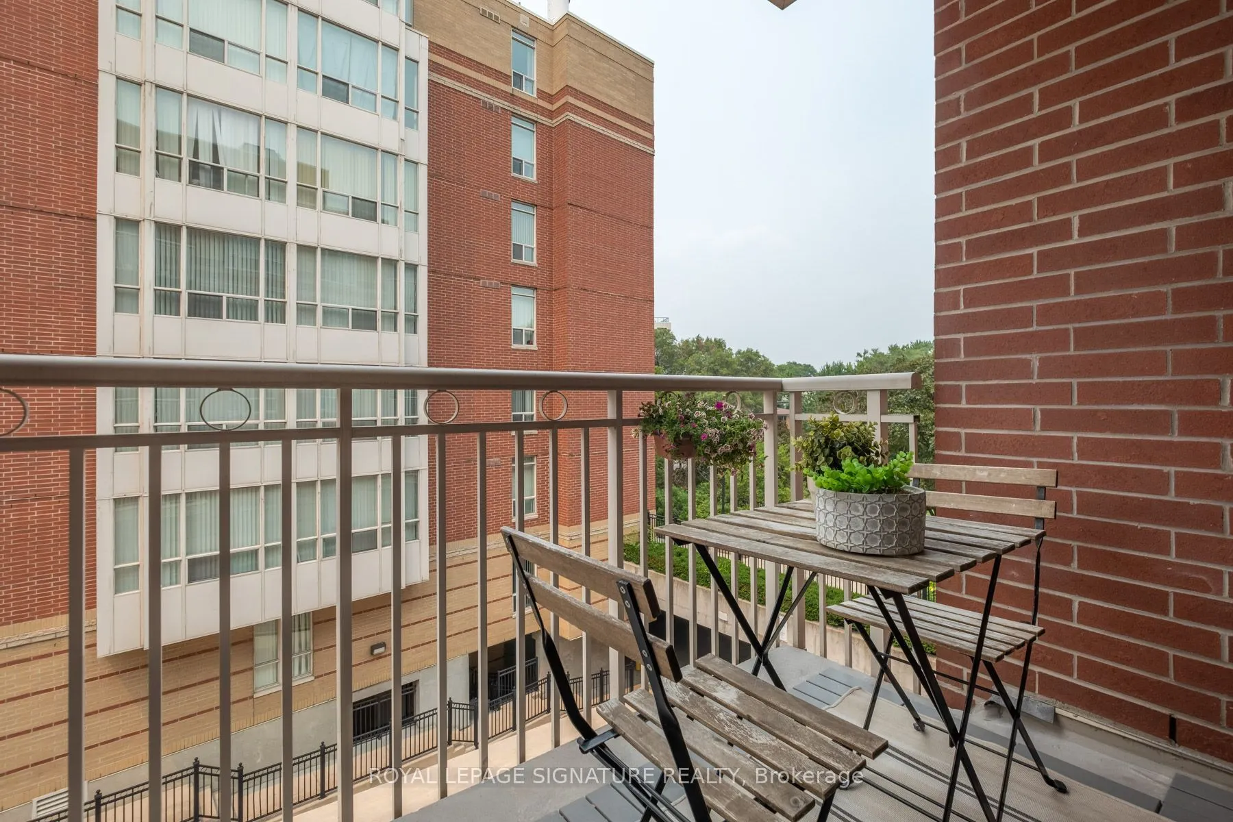 485 Rosewell Avenue #308