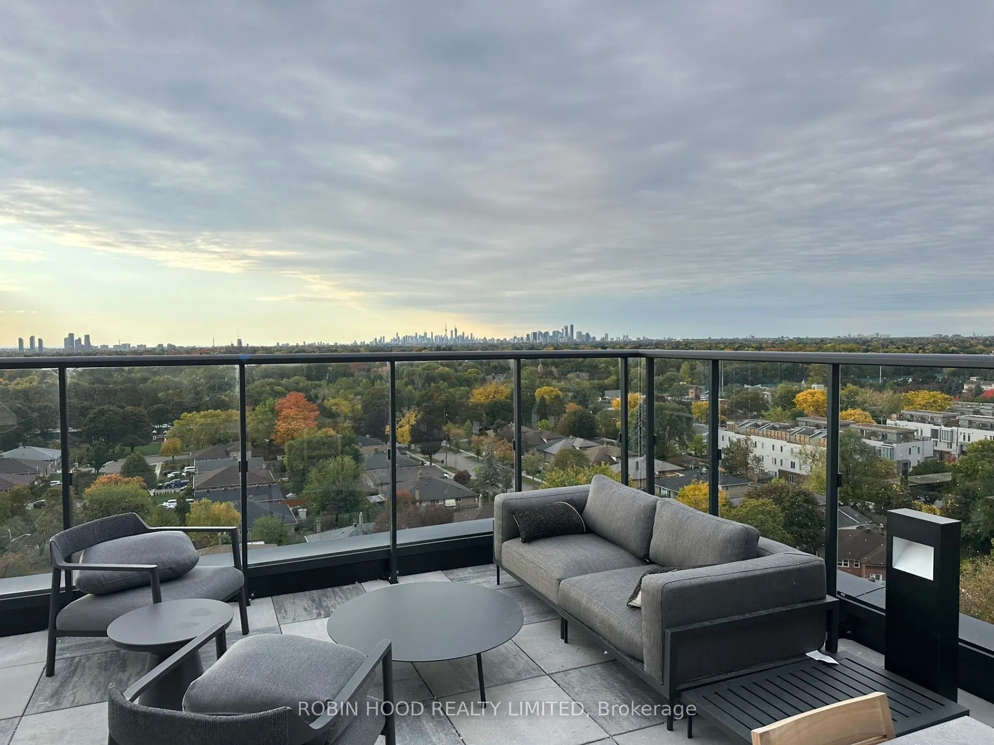 699 Sheppard Avenue E #811