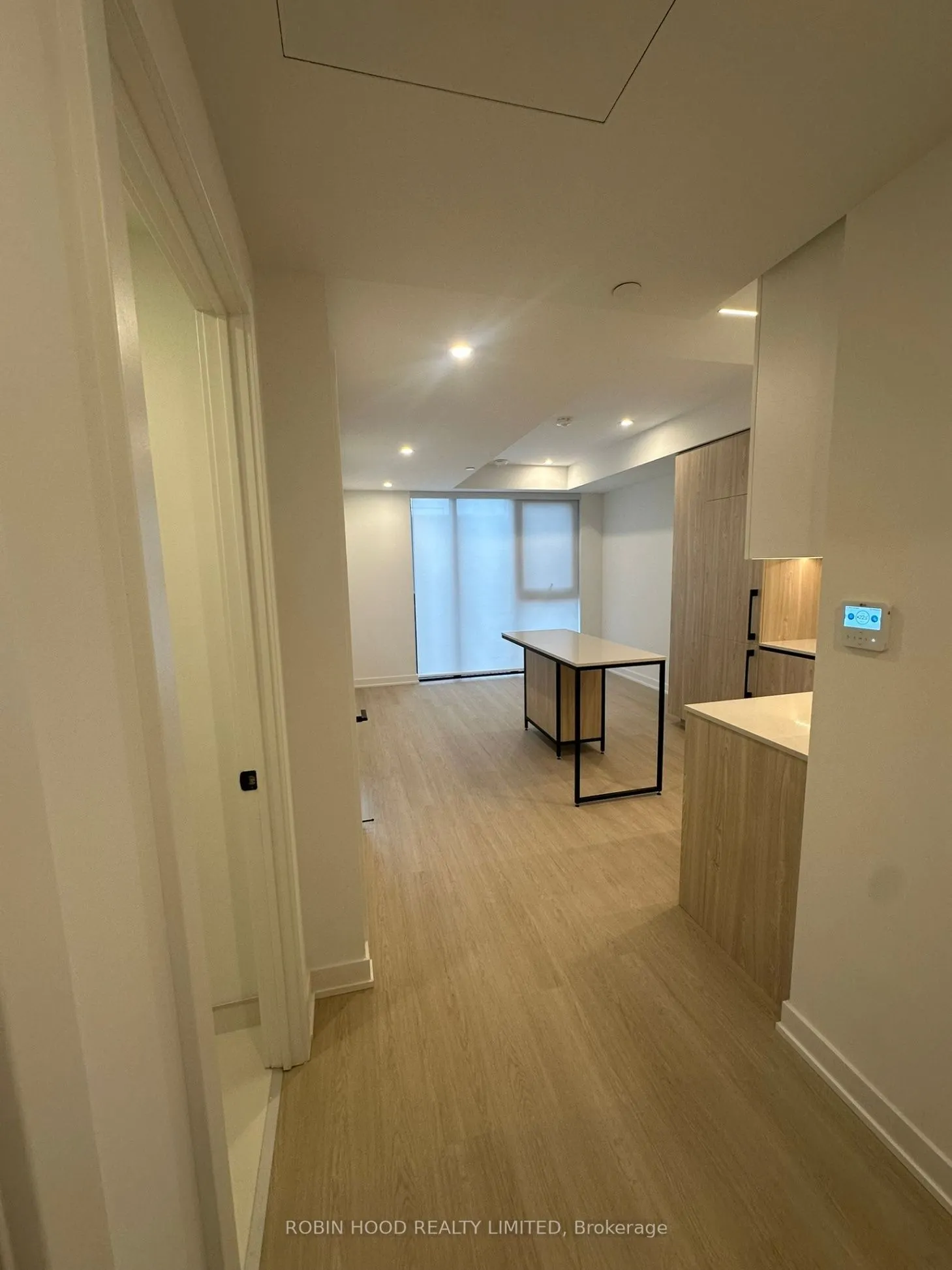 699 Sheppard Avenue E #811