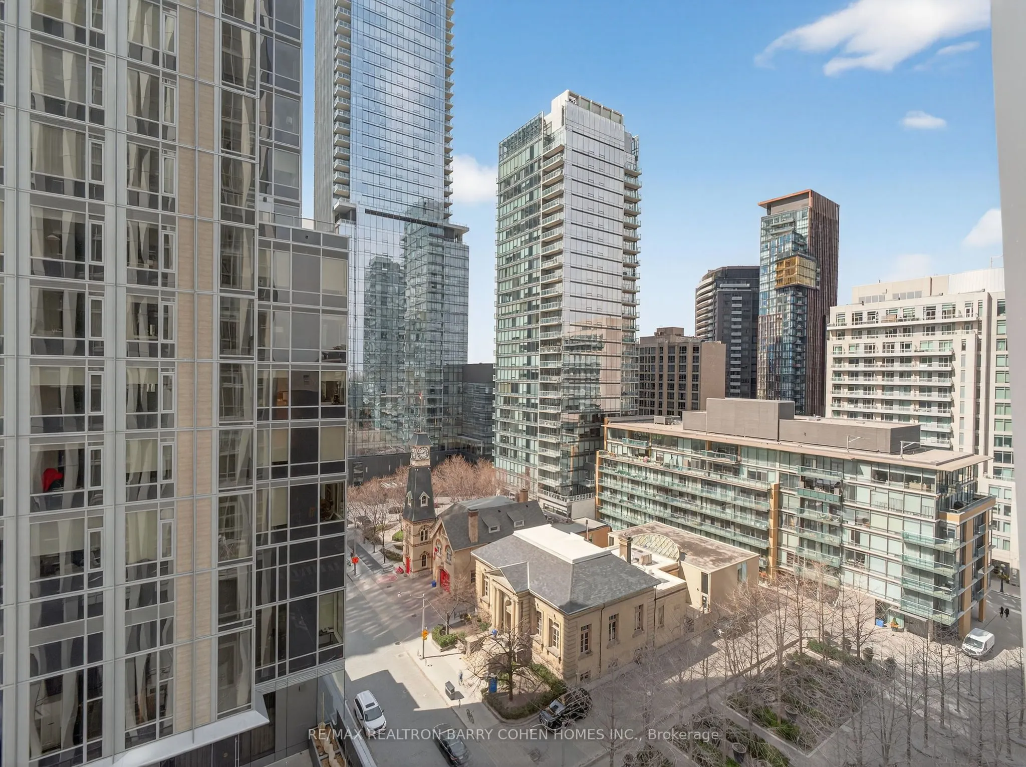 1 Yorkville Avenue #905