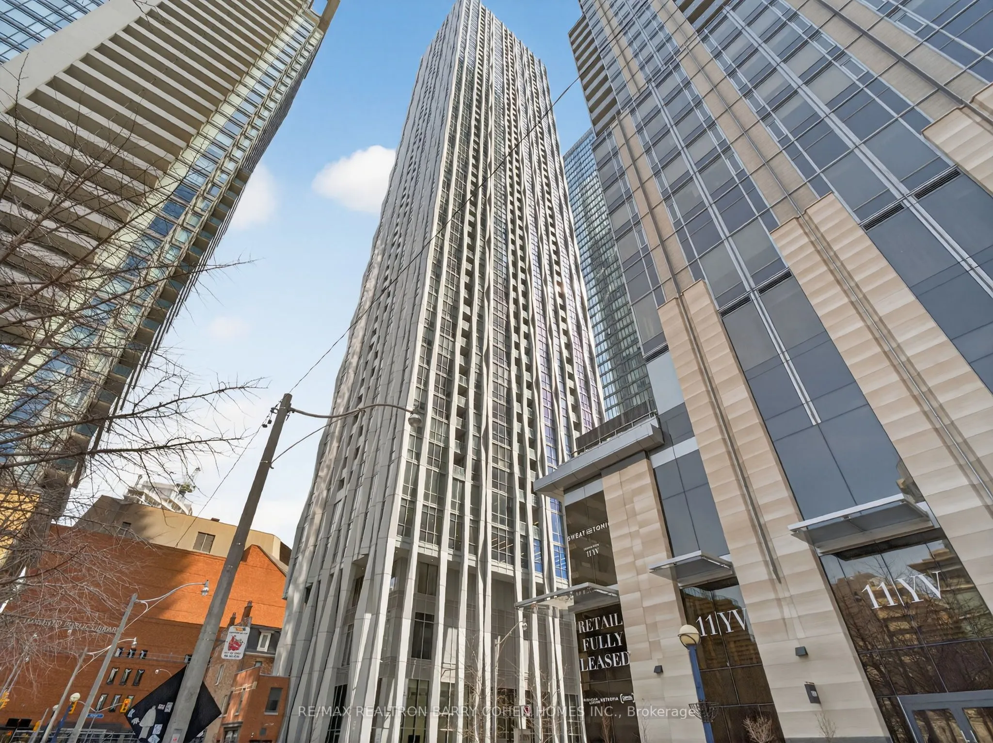 1 Yorkville Avenue #905