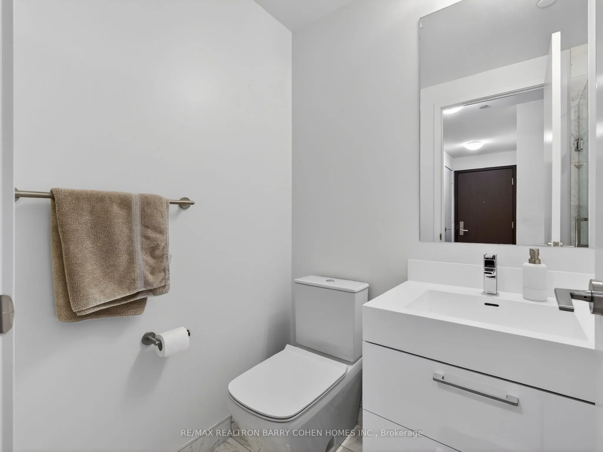 1 Yorkville Avenue #905
