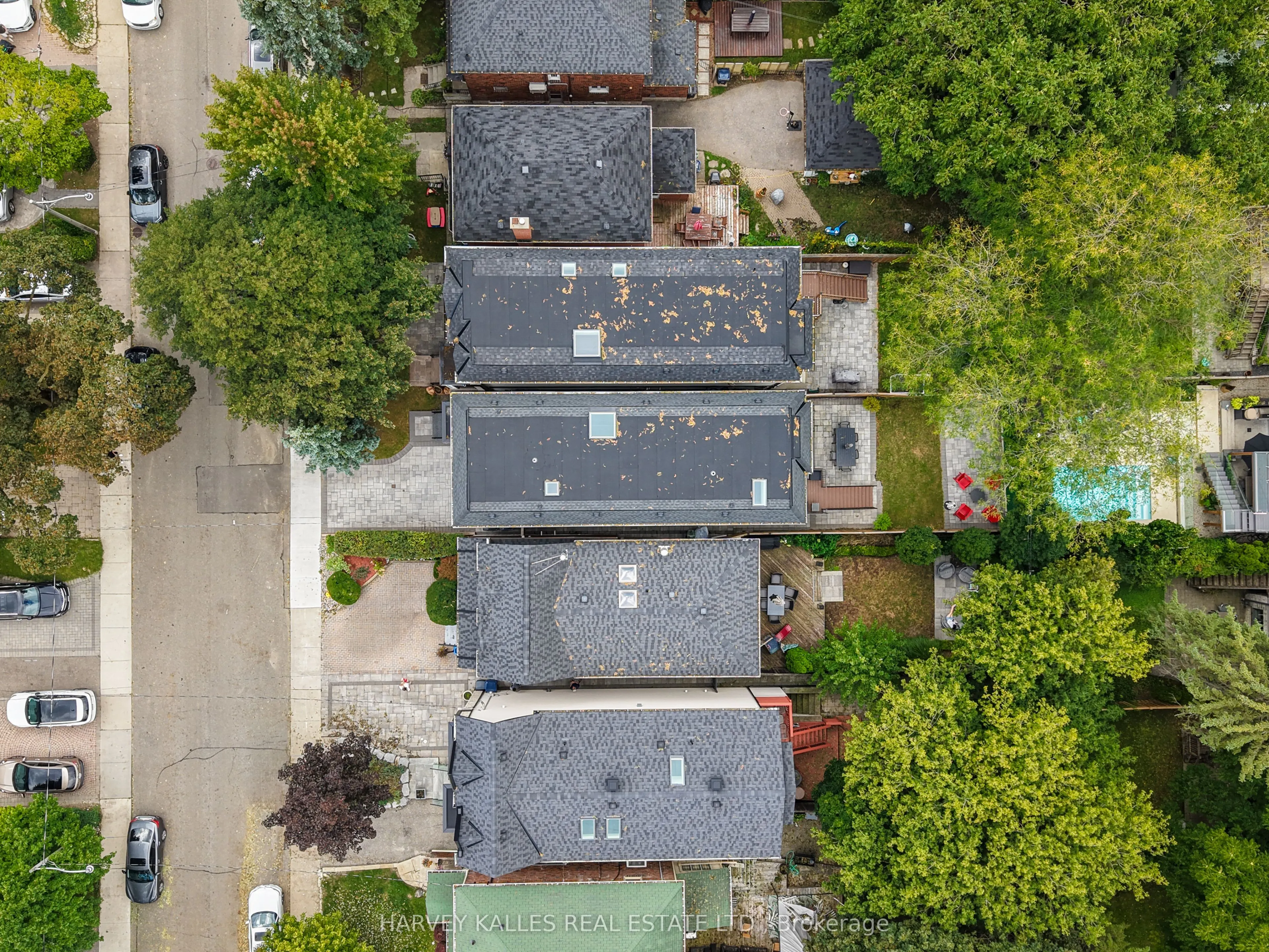 90 Roe Avenue