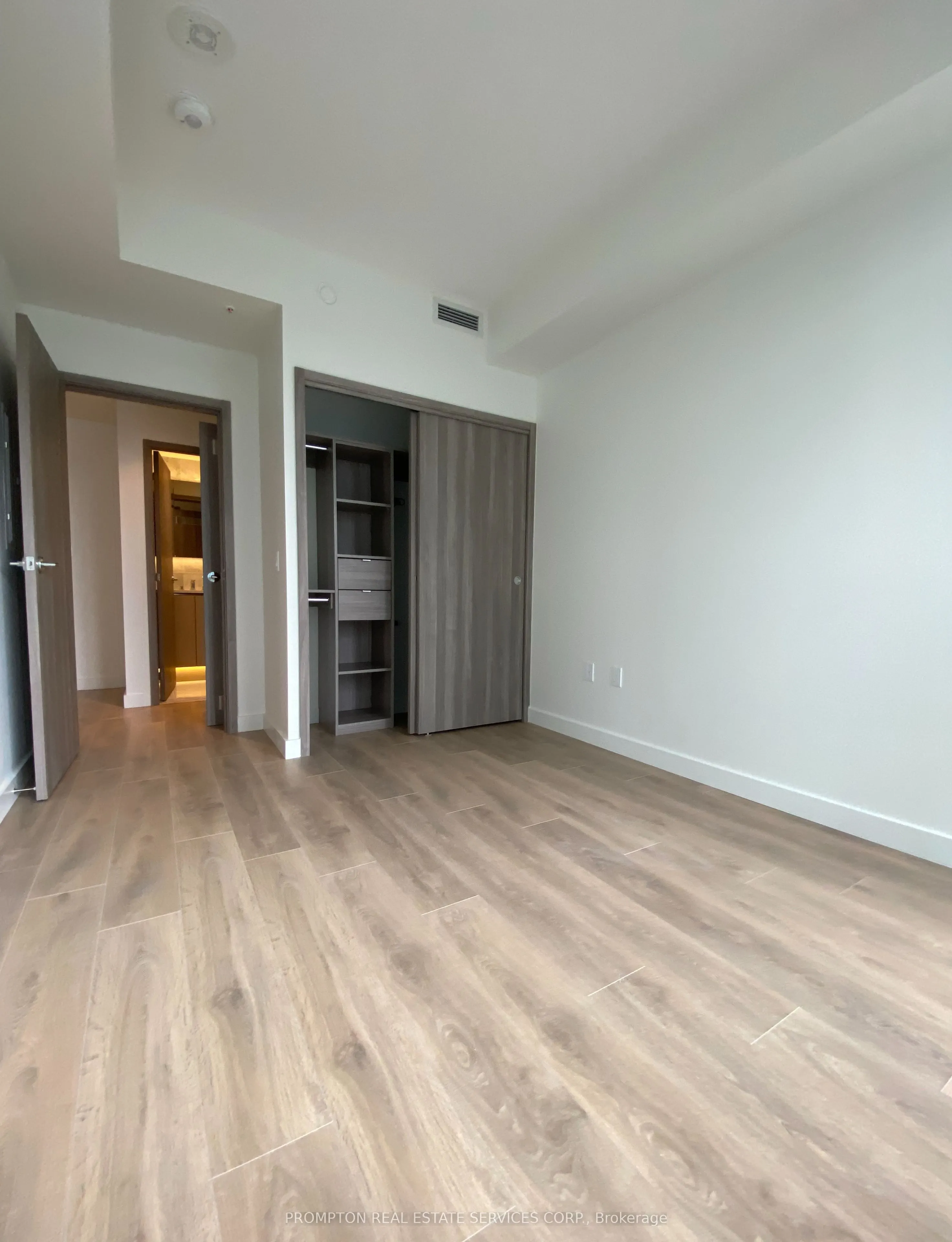 95 Mcmahon Drive #2805