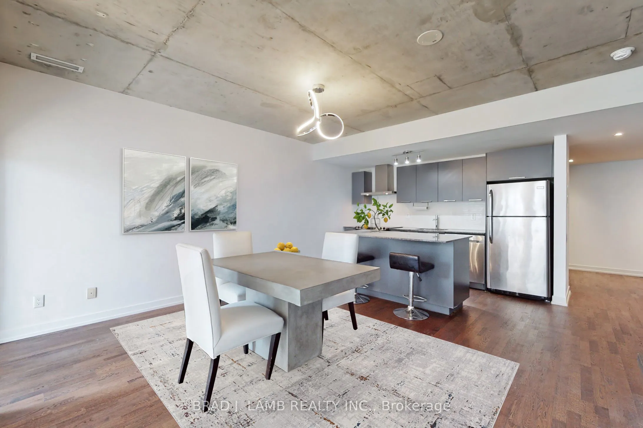 650 King Street #513