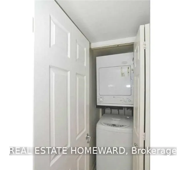 456 College Street #501