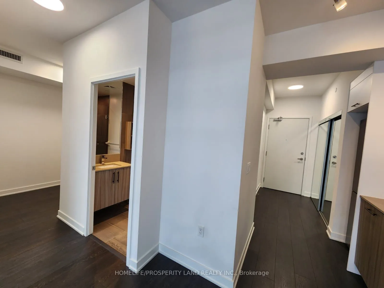 99 Broadway Avenue #Lph06