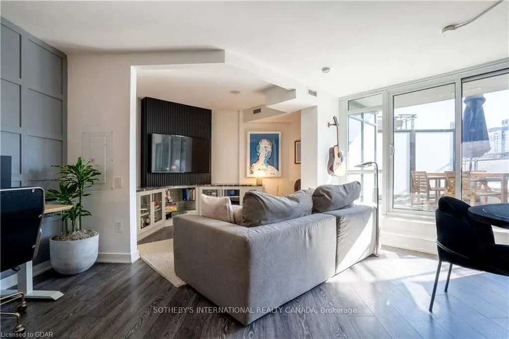 775 King Street W #430