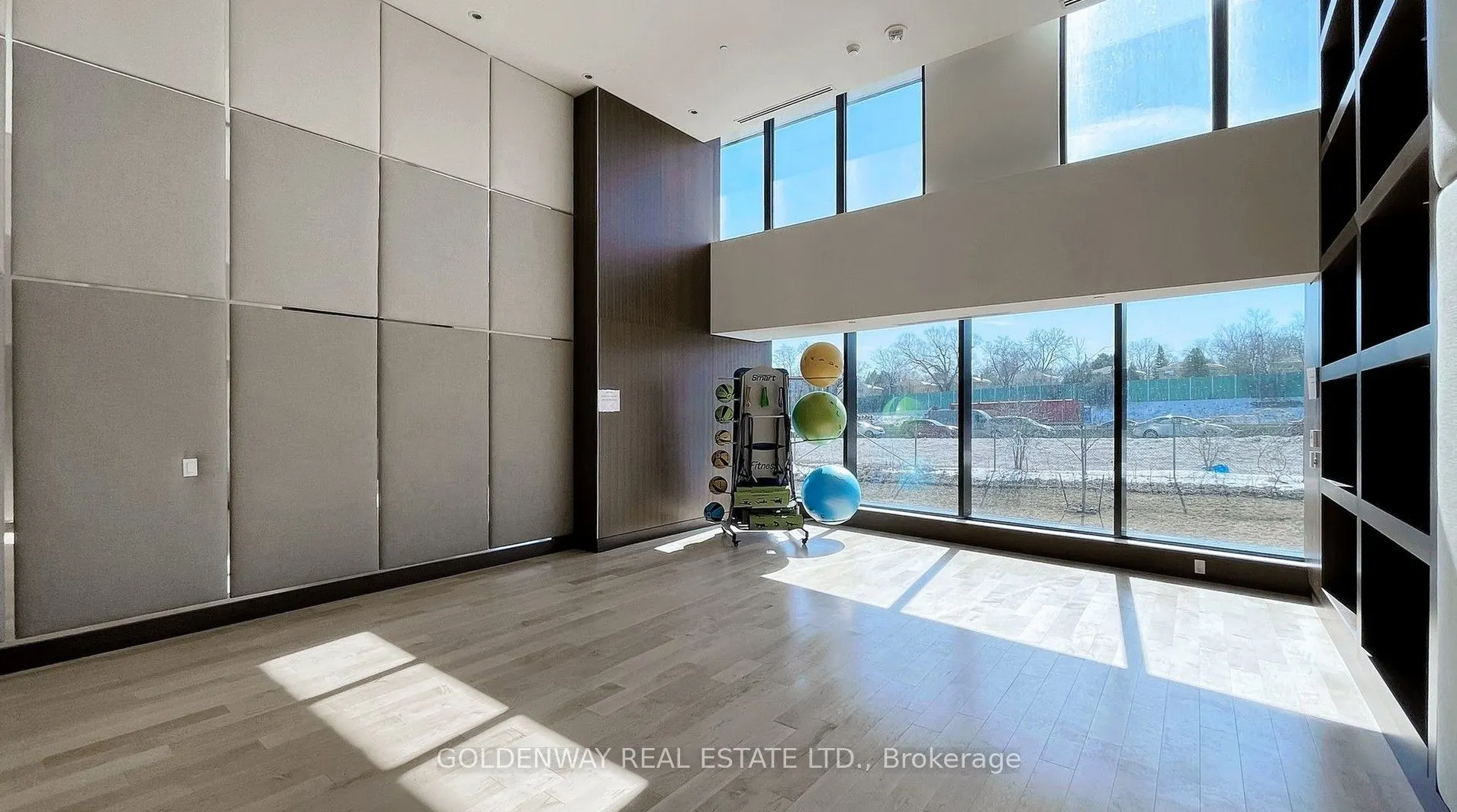 85 McMahon Drive #2109