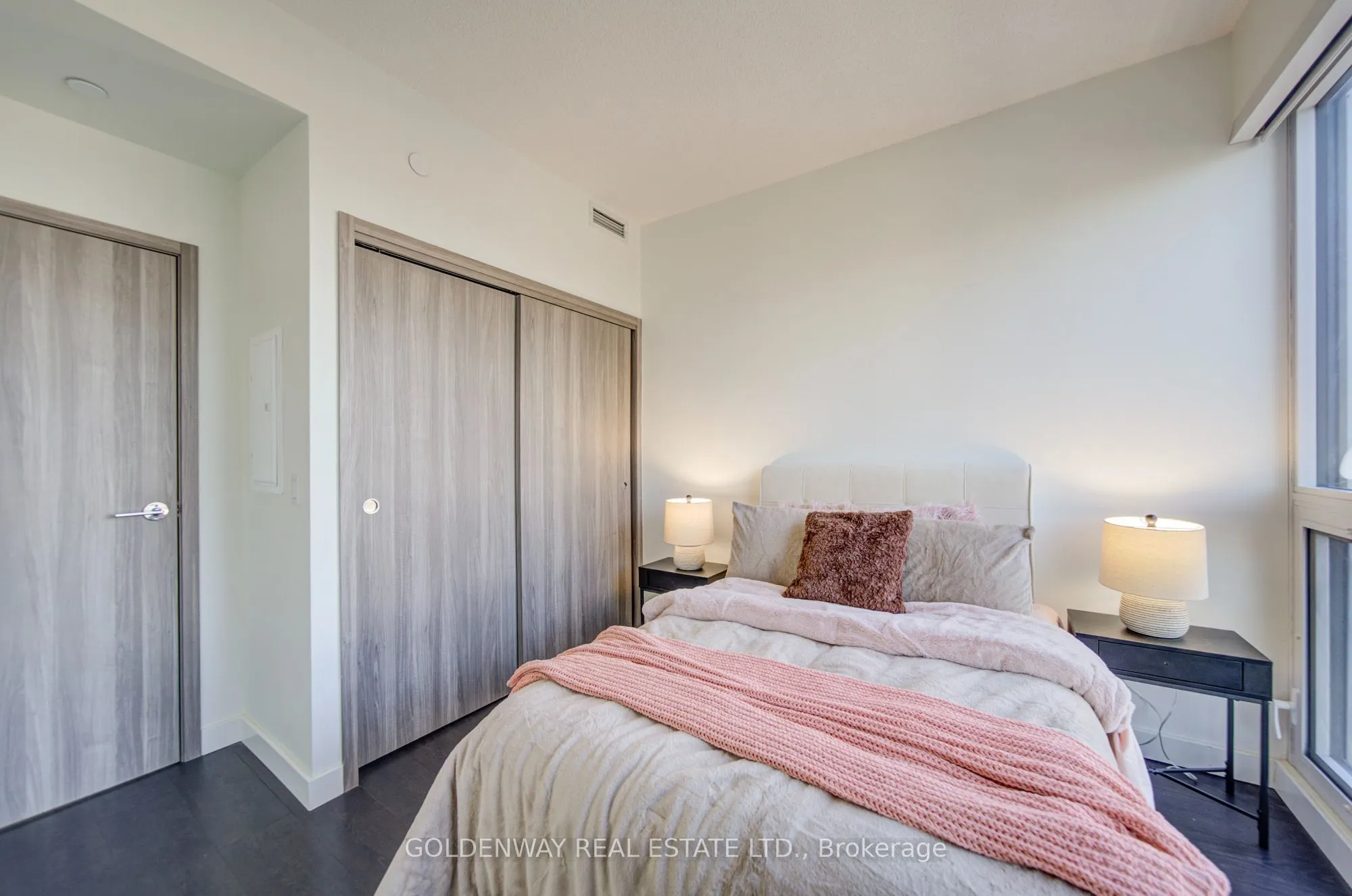 85 McMahon Drive #2109