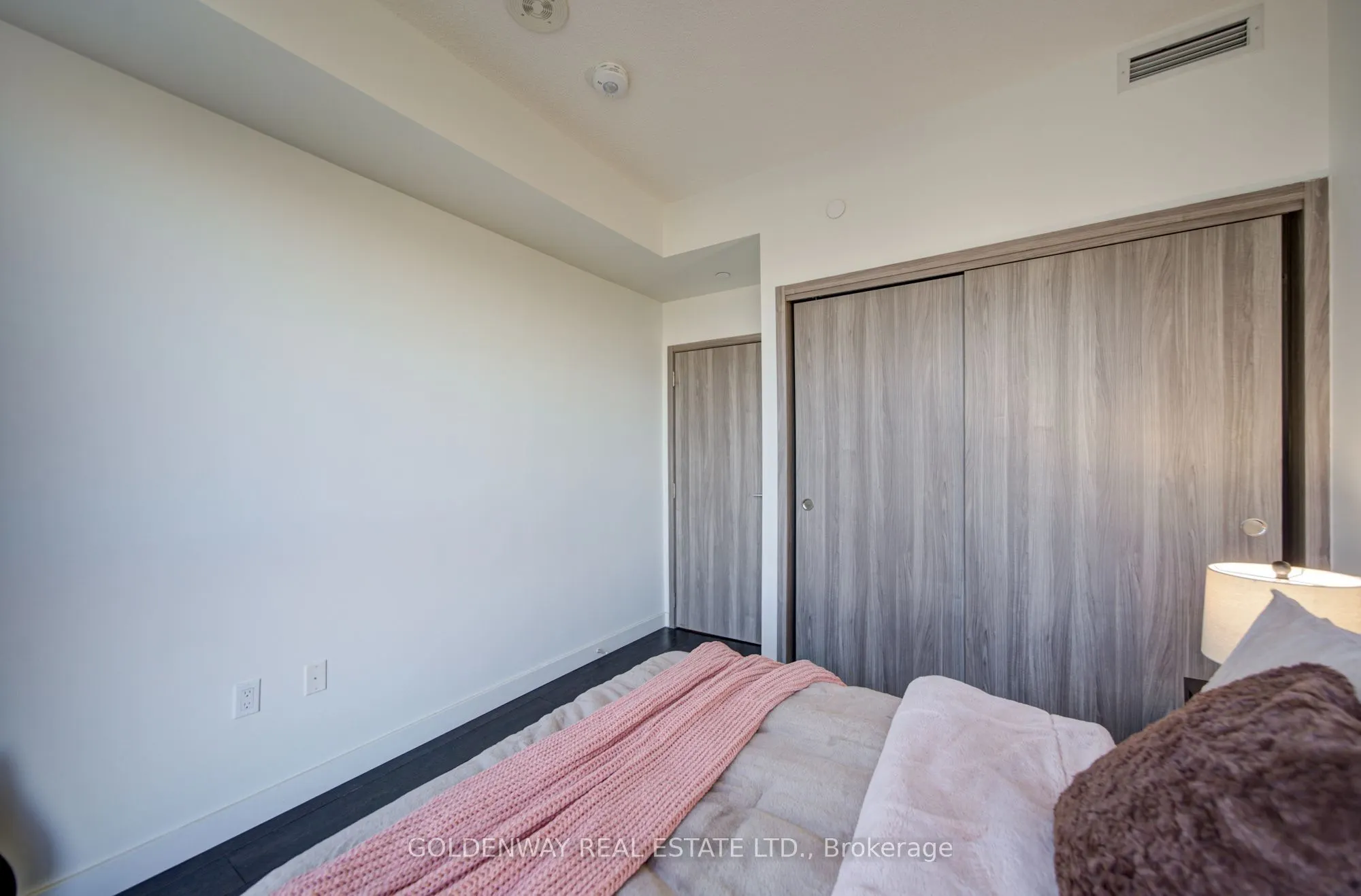 85 McMahon Drive #2109