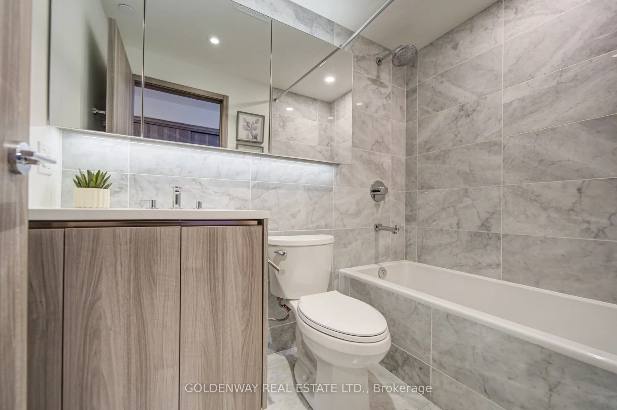 85 McMahon Drive #2109