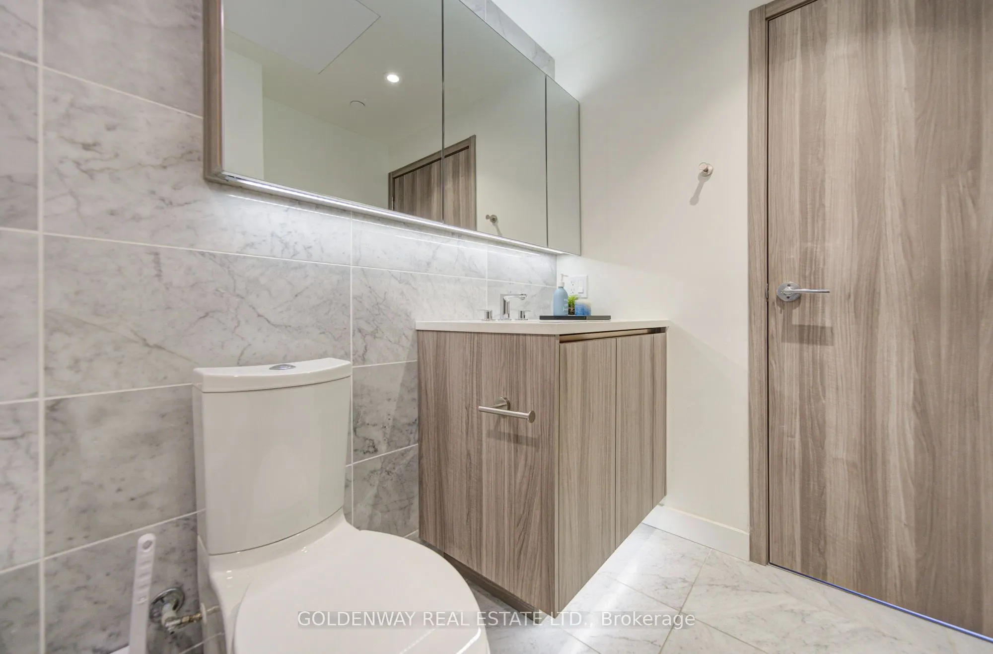 85 McMahon Drive #2109