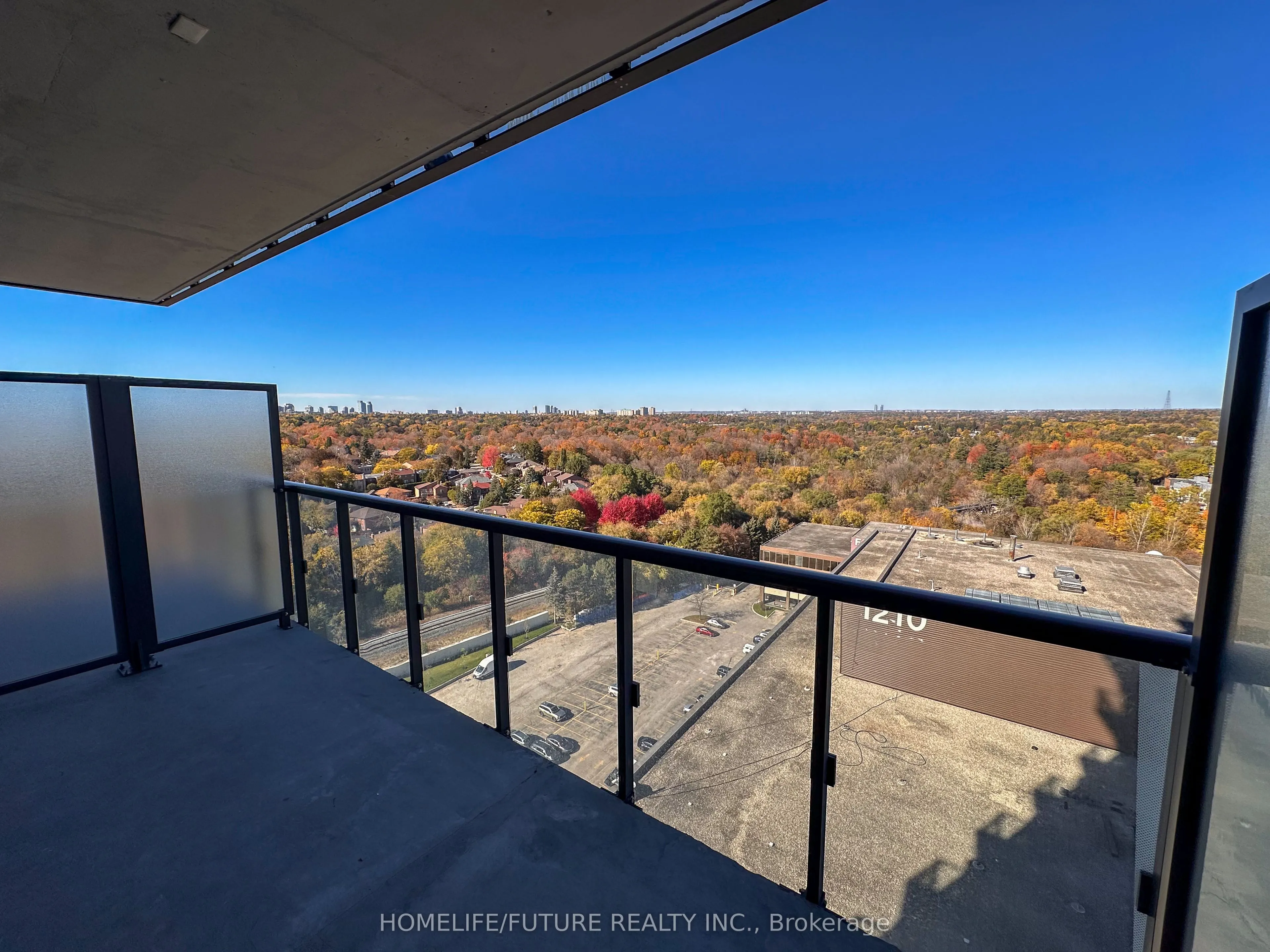 29 Green Trail #1807