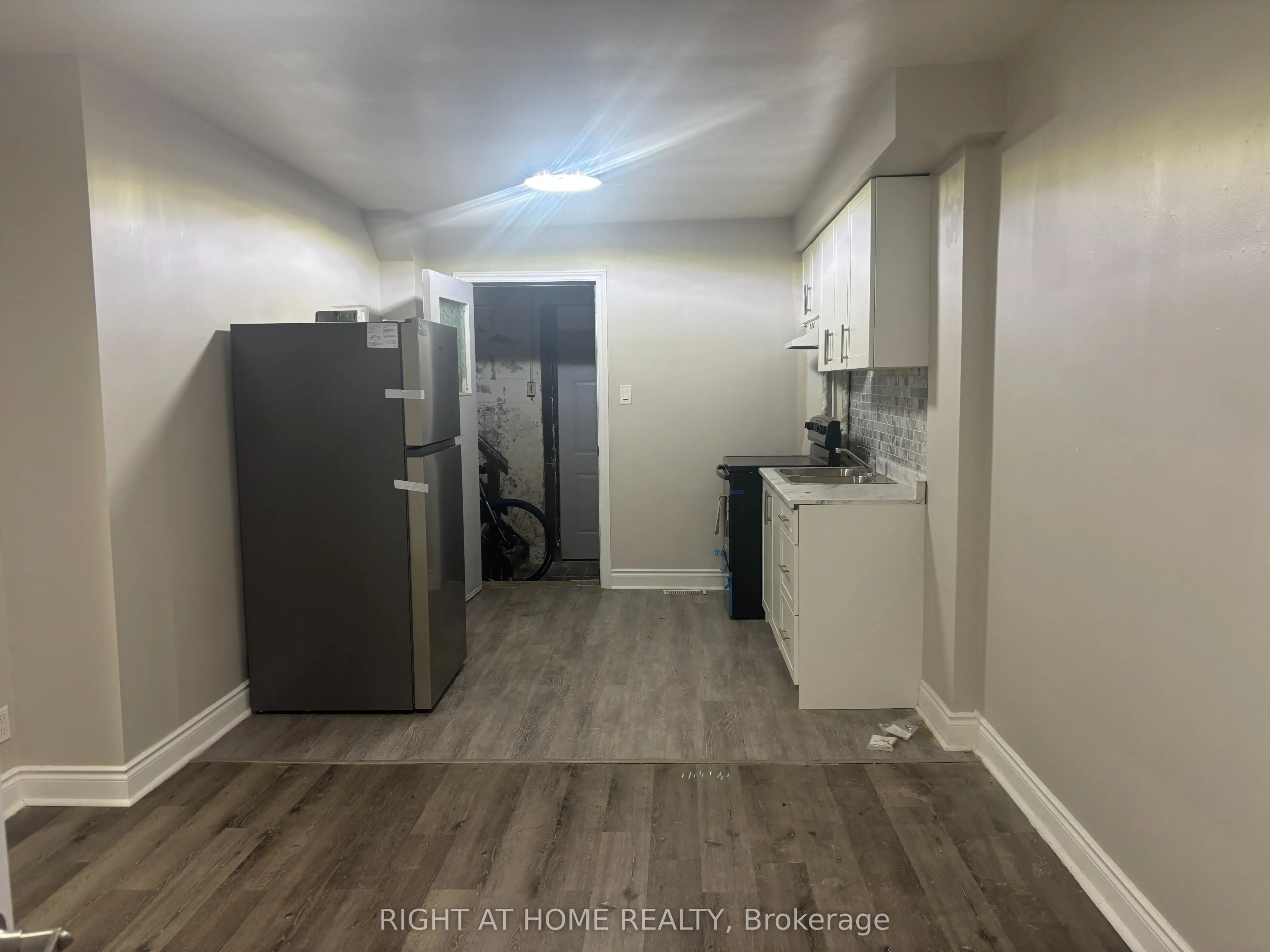 511 Oakwood Avenue #Main