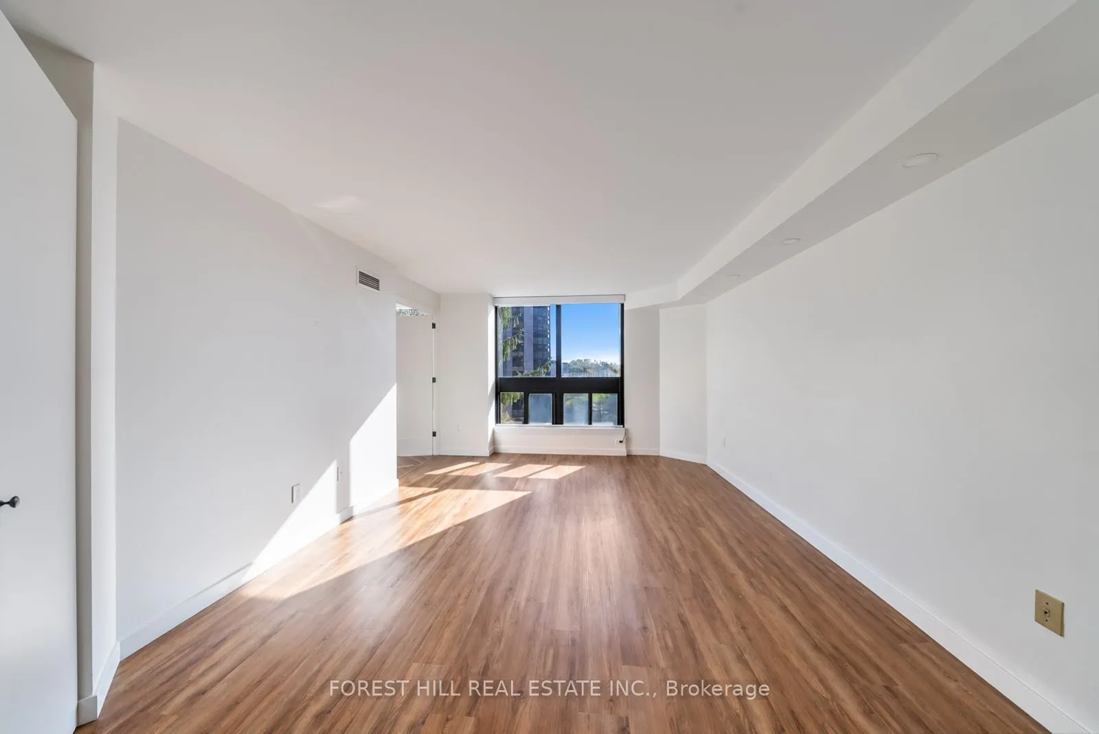 10 Kenneth Avenue #509
