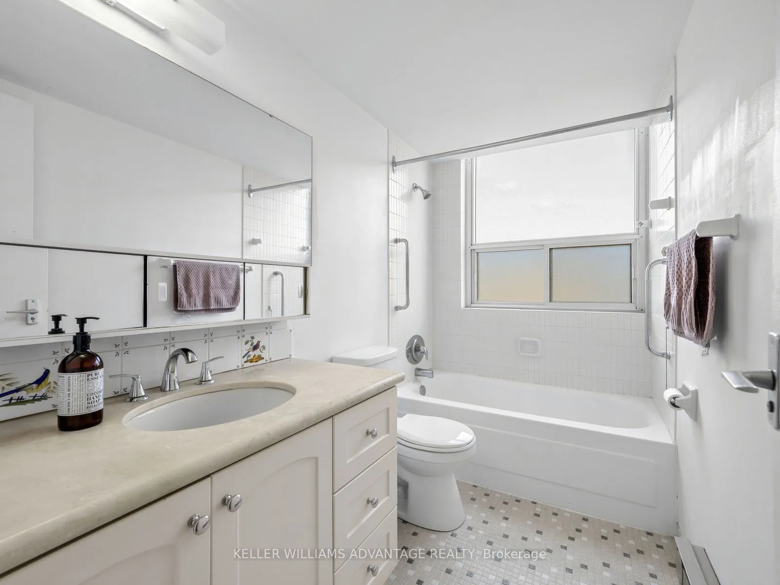 40 Homewood Avenue #807
