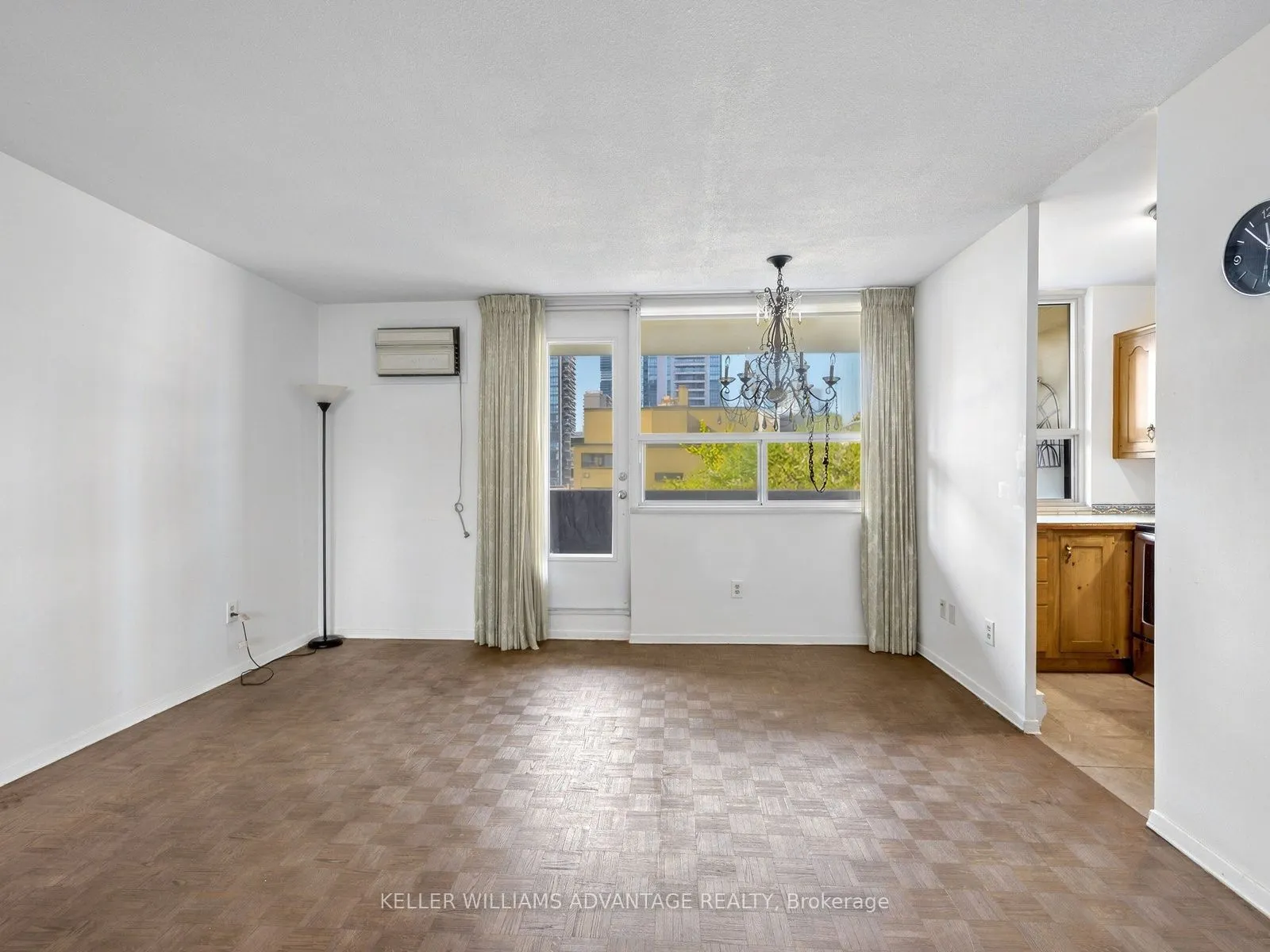 40 Homewood Avenue #807