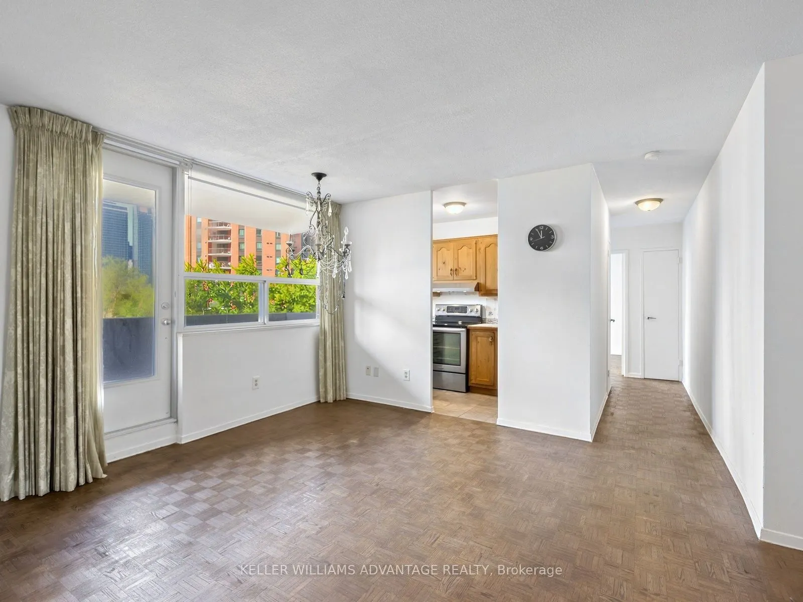 40 Homewood Avenue #807