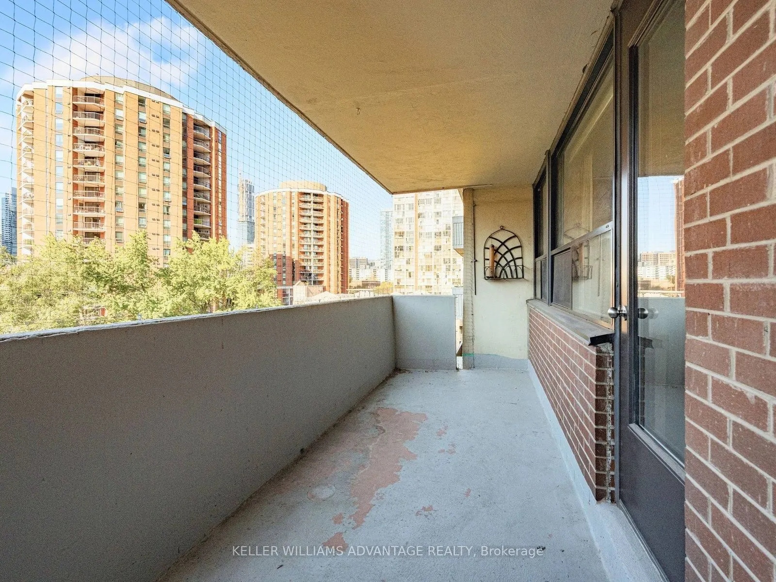 40 Homewood Avenue #807
