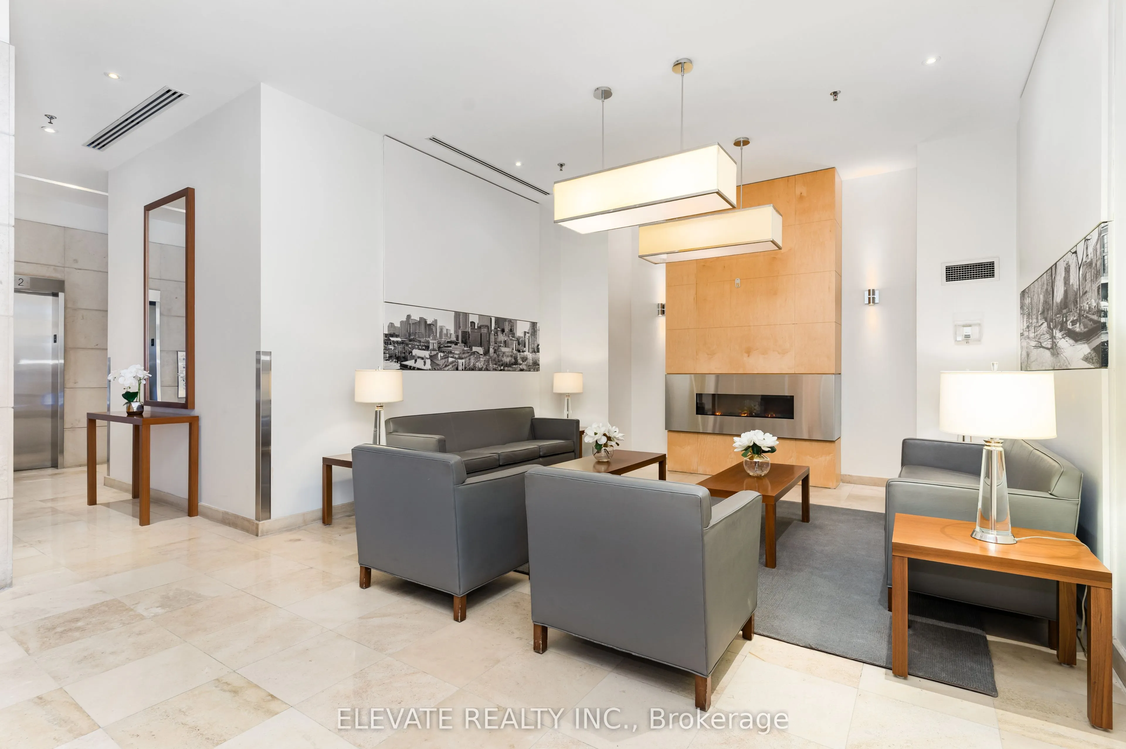 168 King Street E #802
