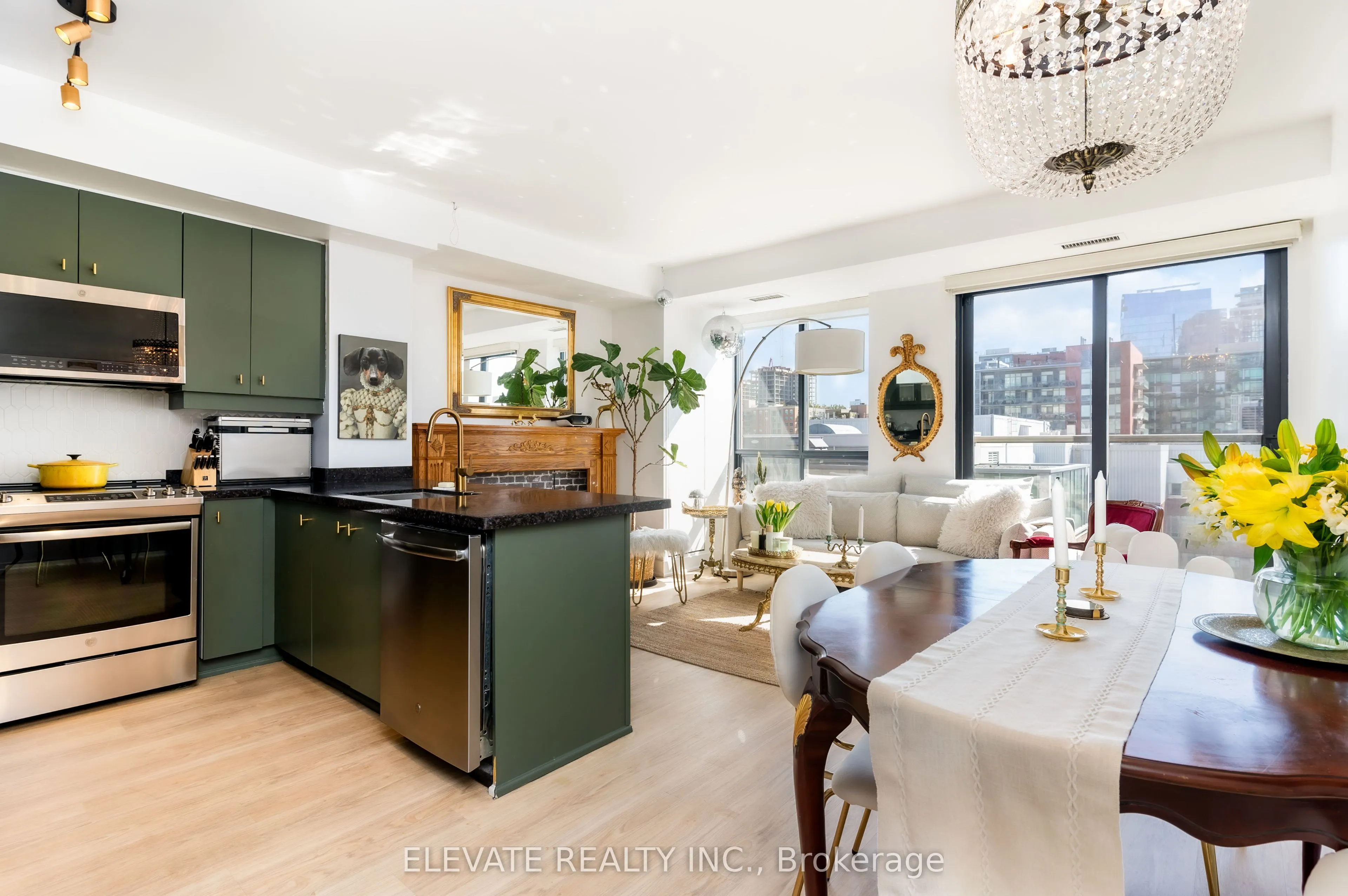 168 King Street E #802