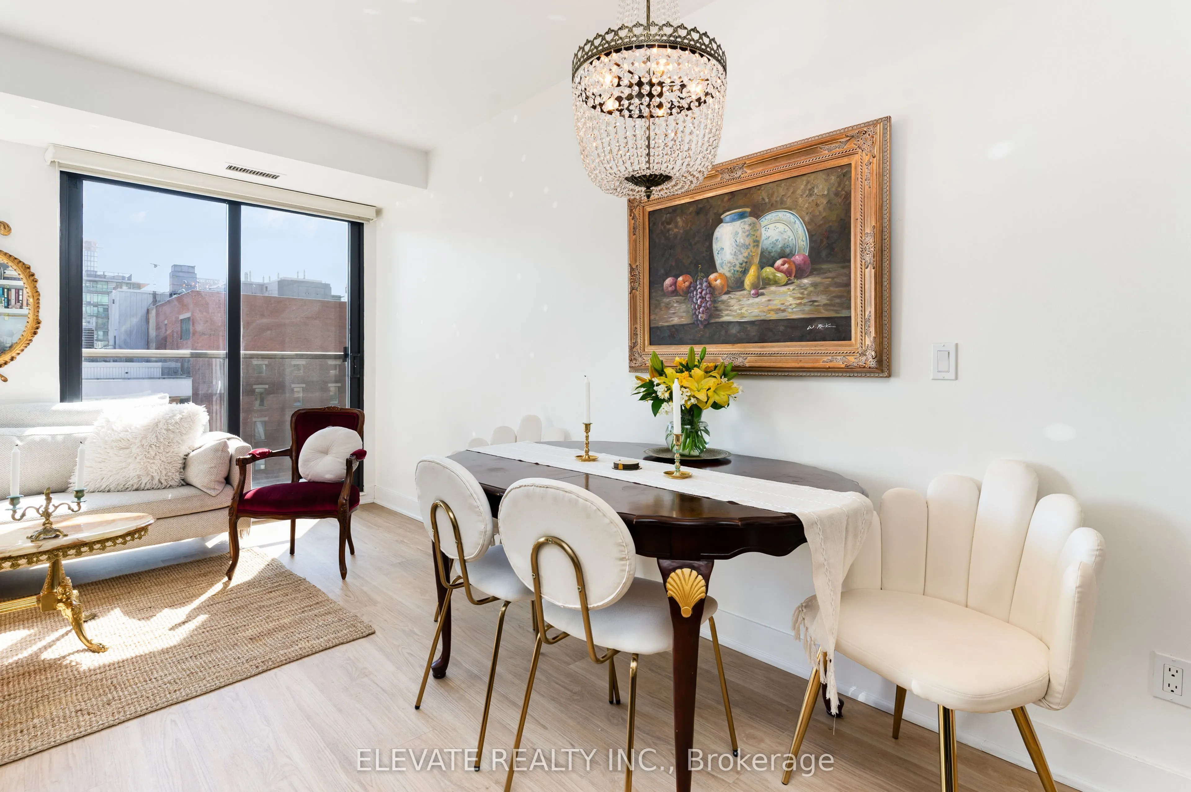 168 King Street E #802