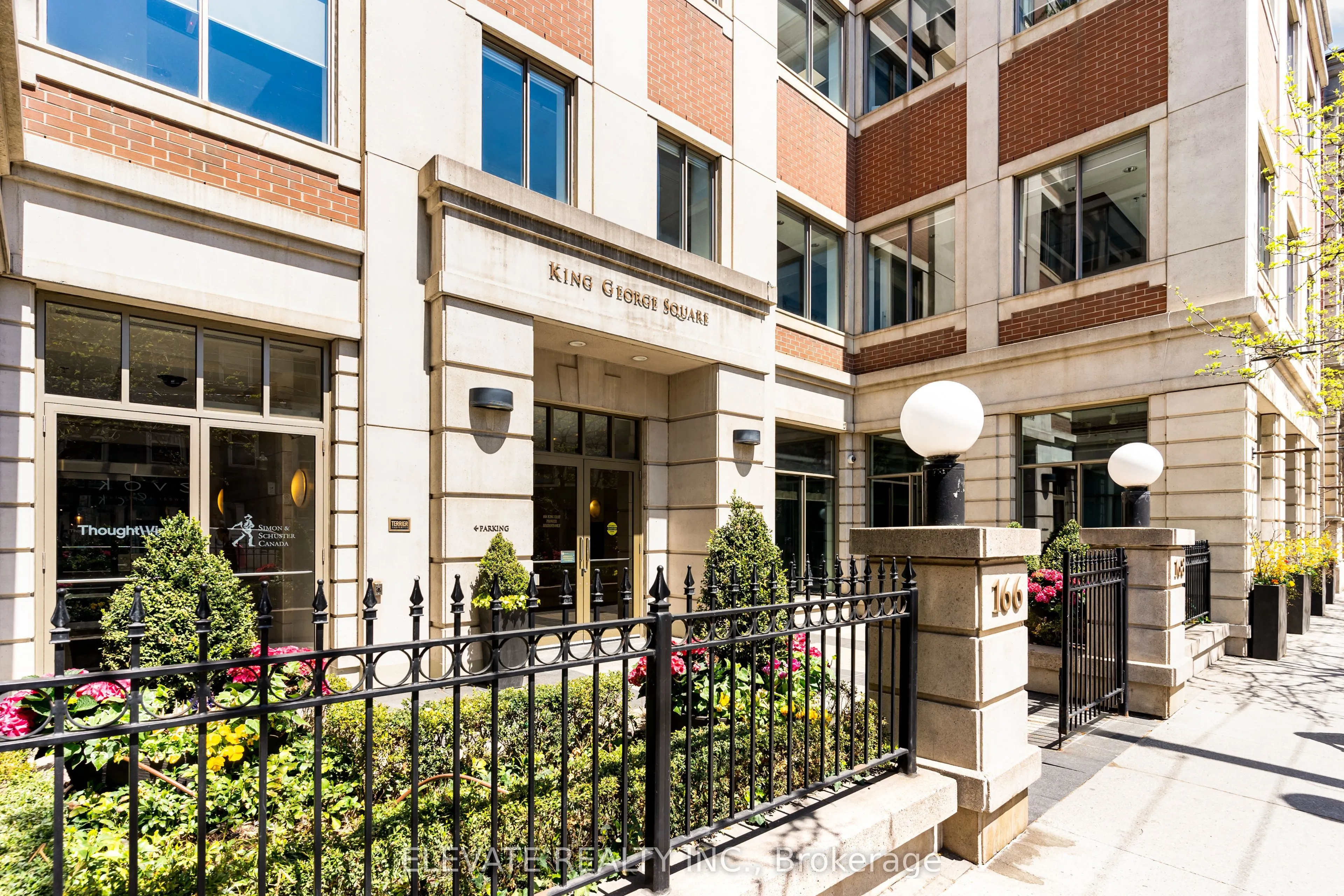 168 King Street E #802