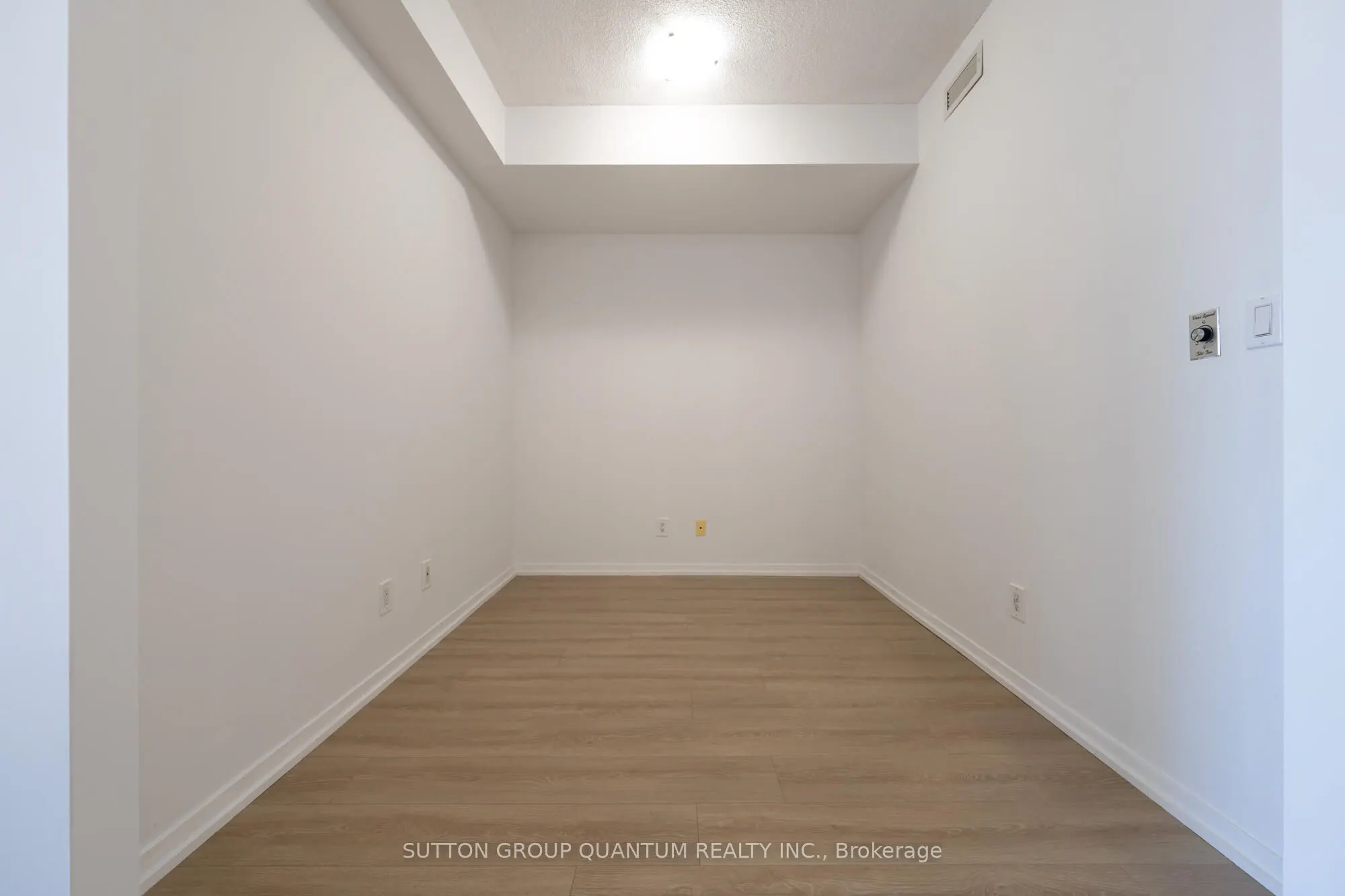 55 Bremner Boulevard #1405