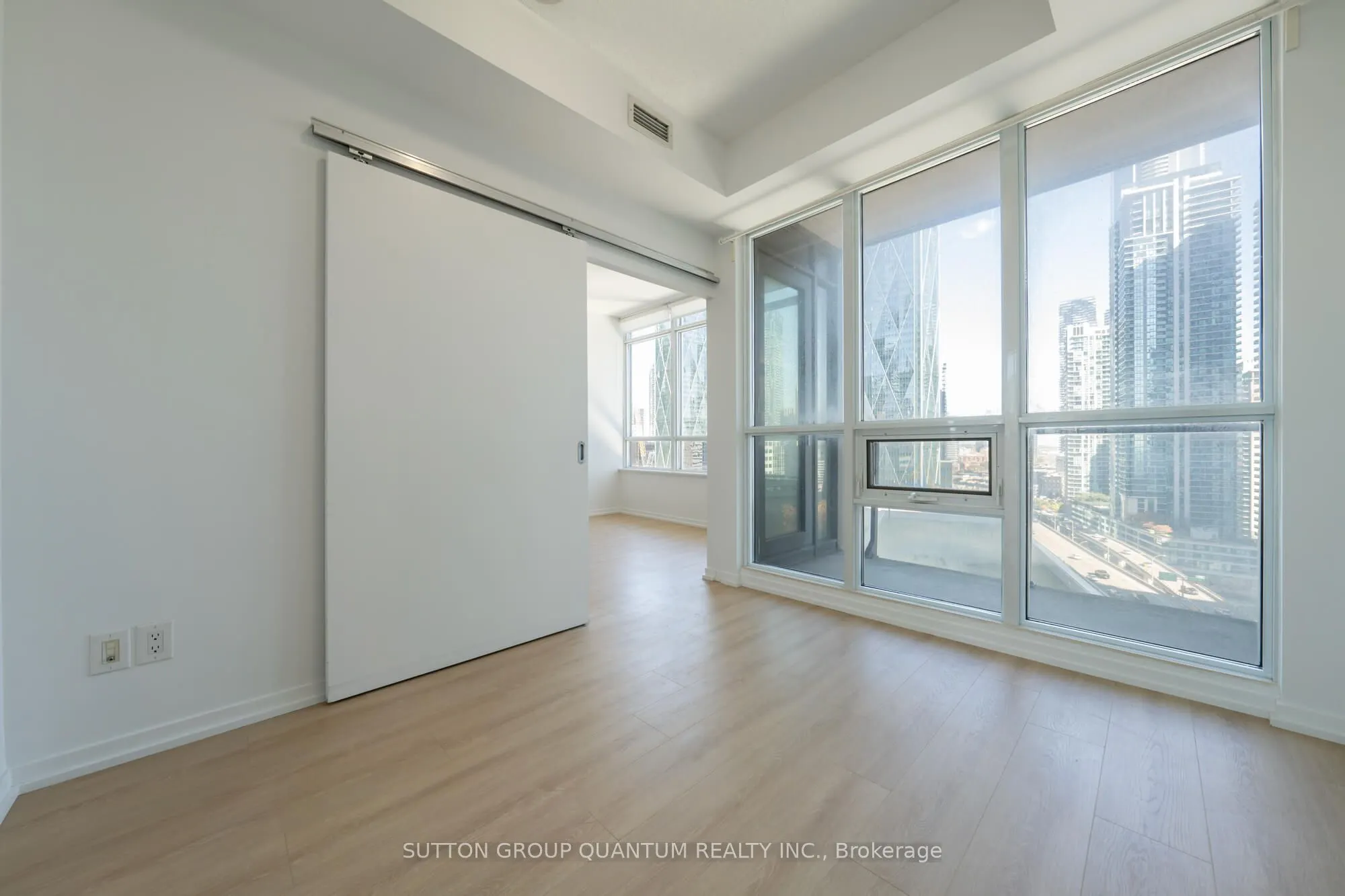 55 Bremner Boulevard #1405