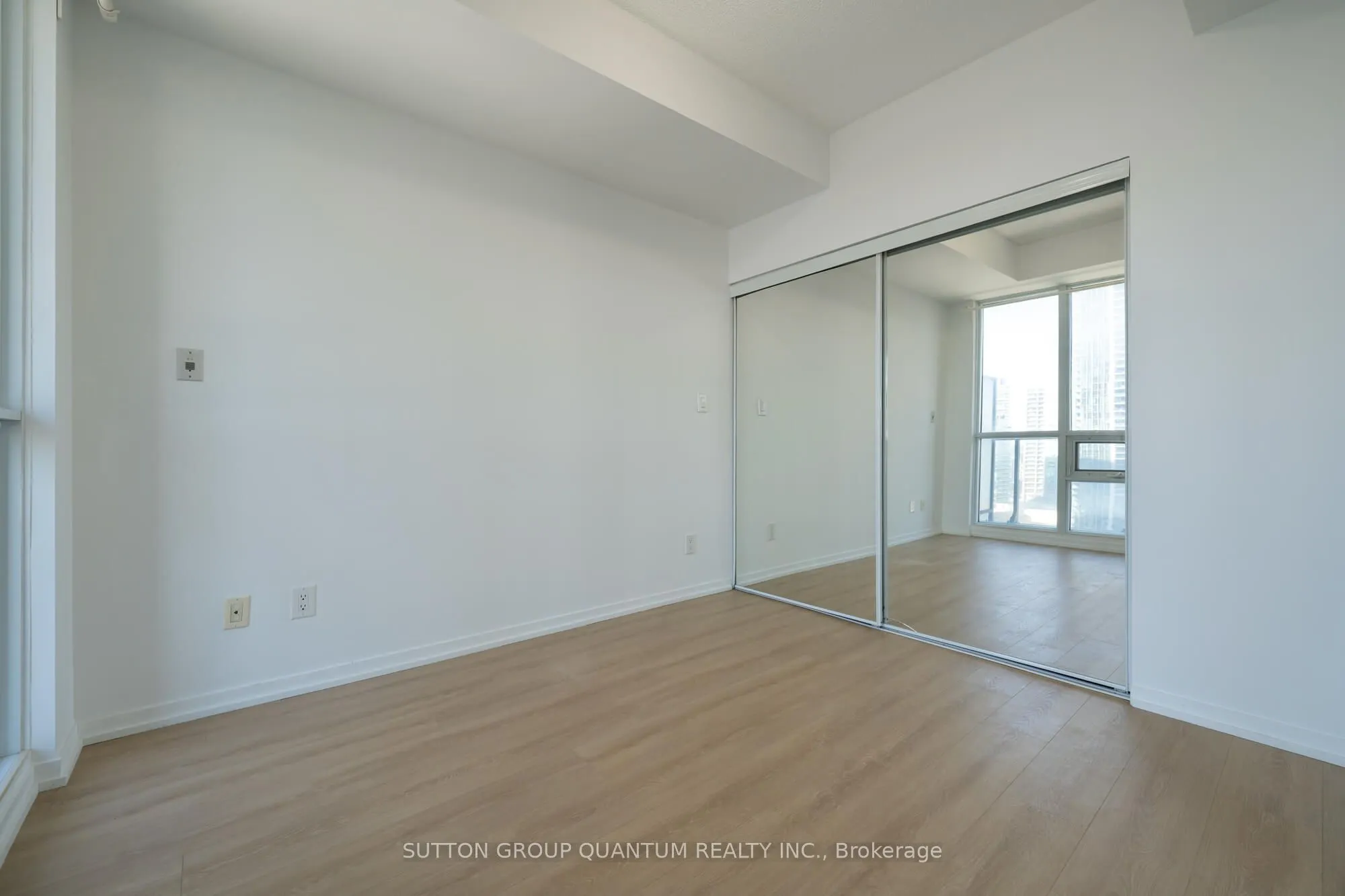 55 Bremner Boulevard #1405