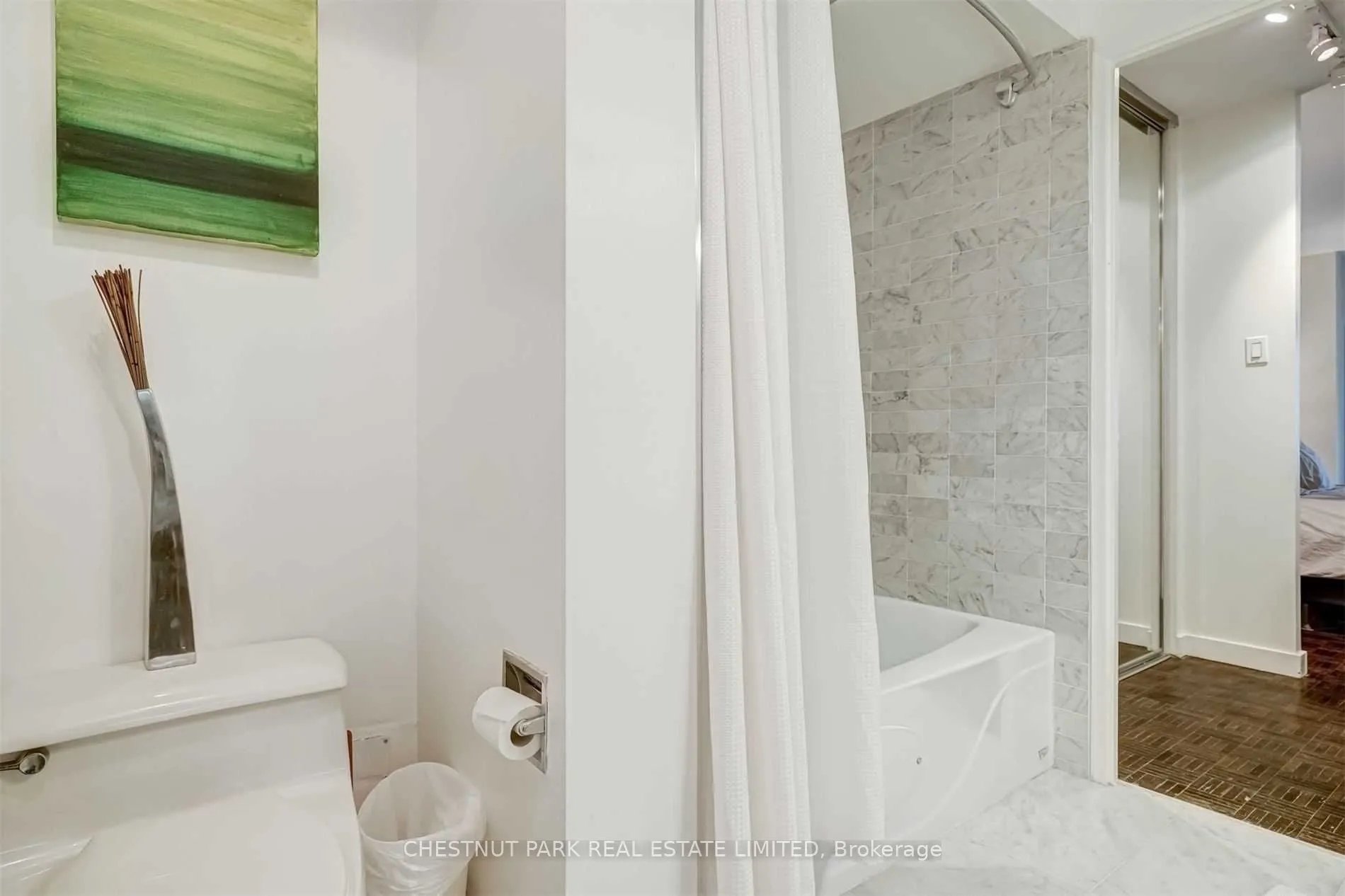 110 Bloor Street W #1206