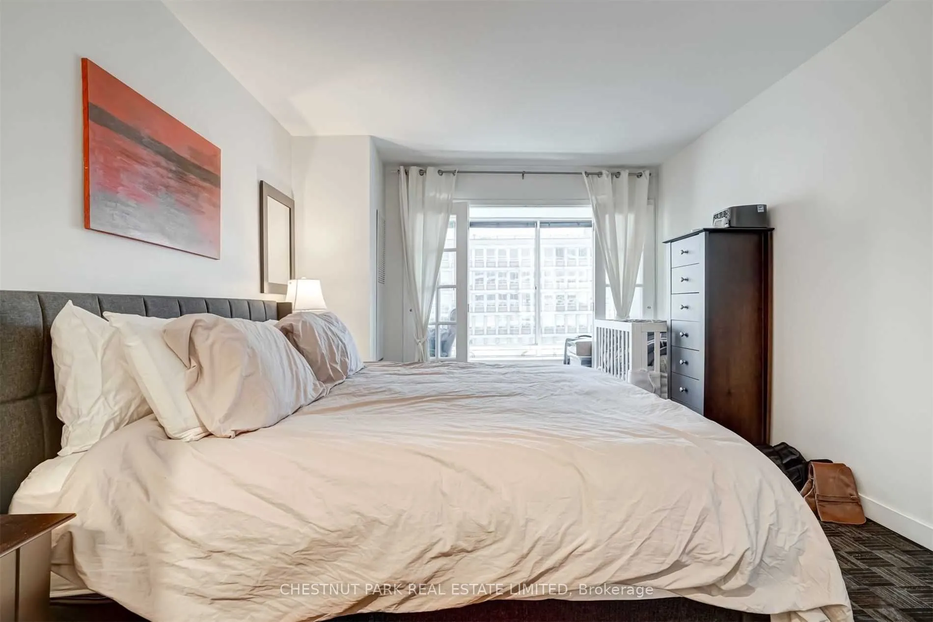 110 Bloor Street W #1206