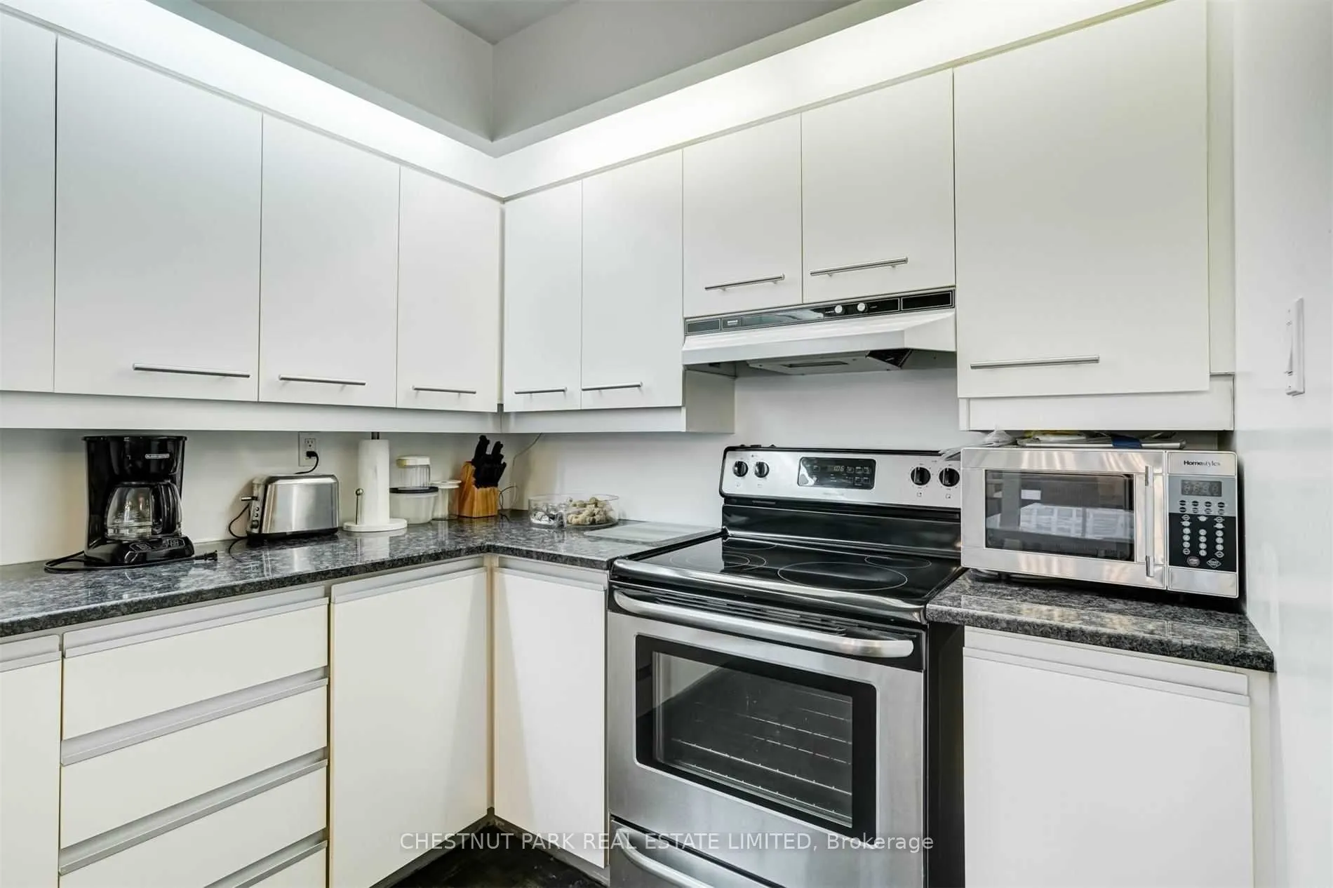 110 Bloor Street W #1206