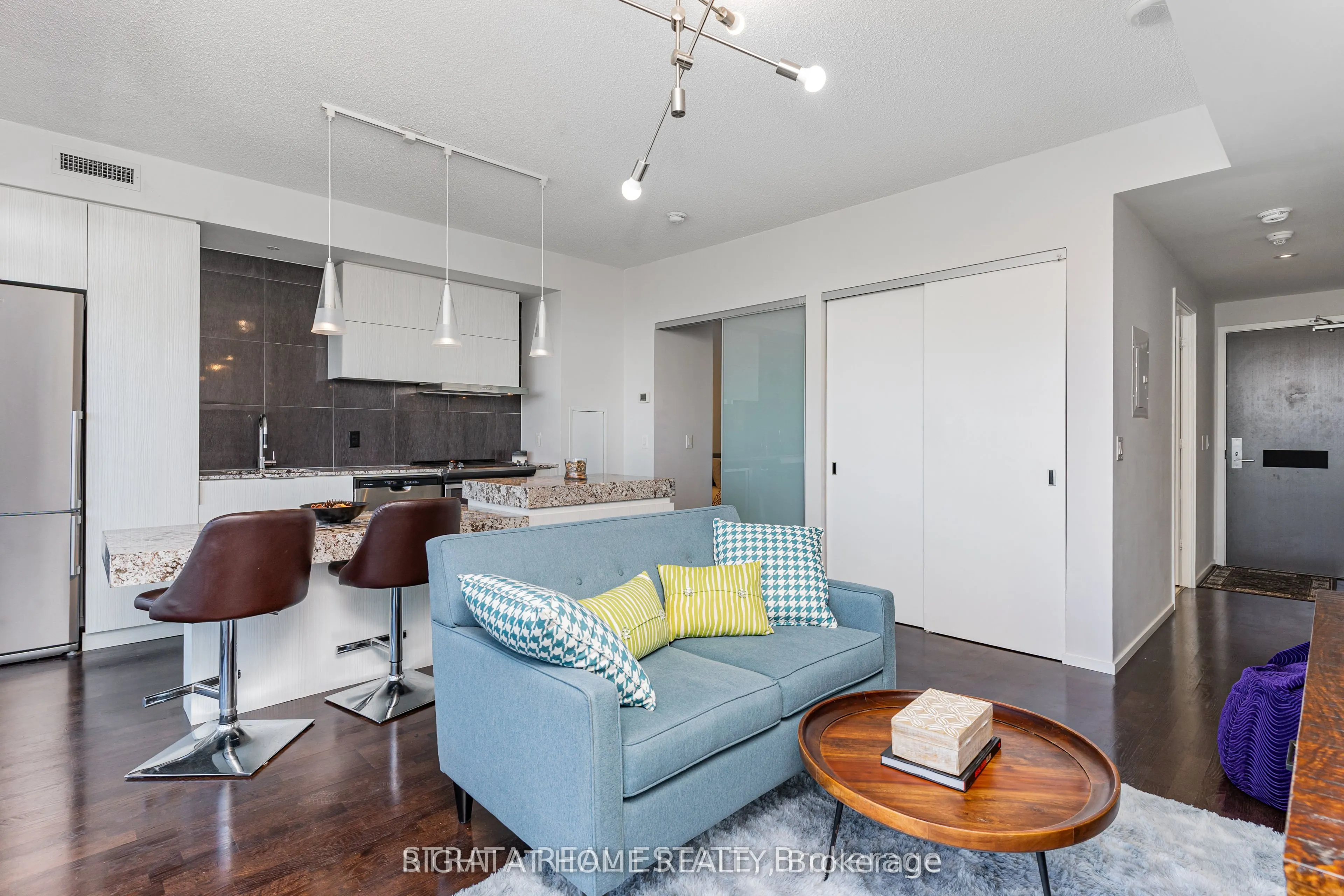 101 Charles Street E #4608