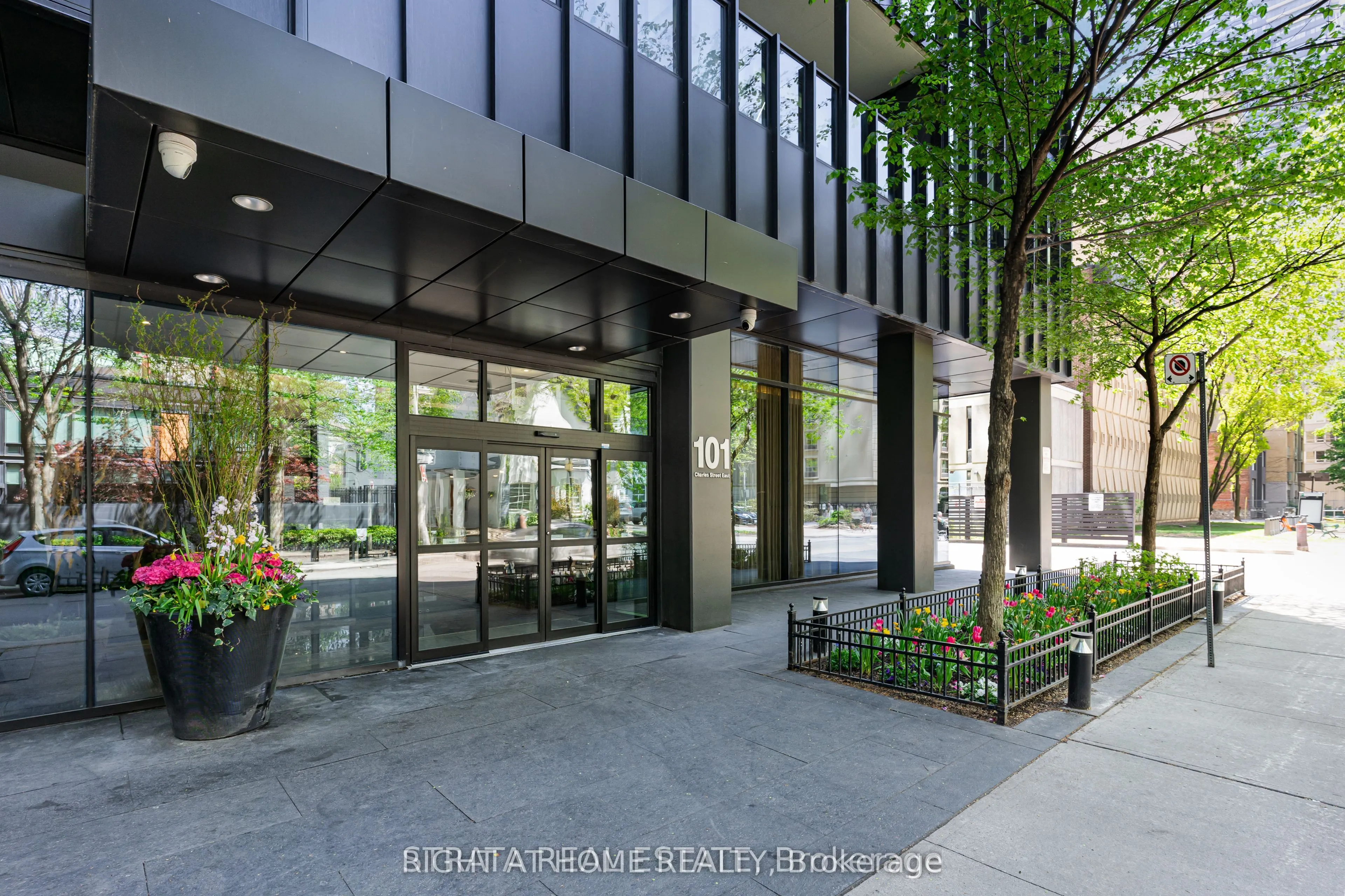 101 Charles Street E #4608