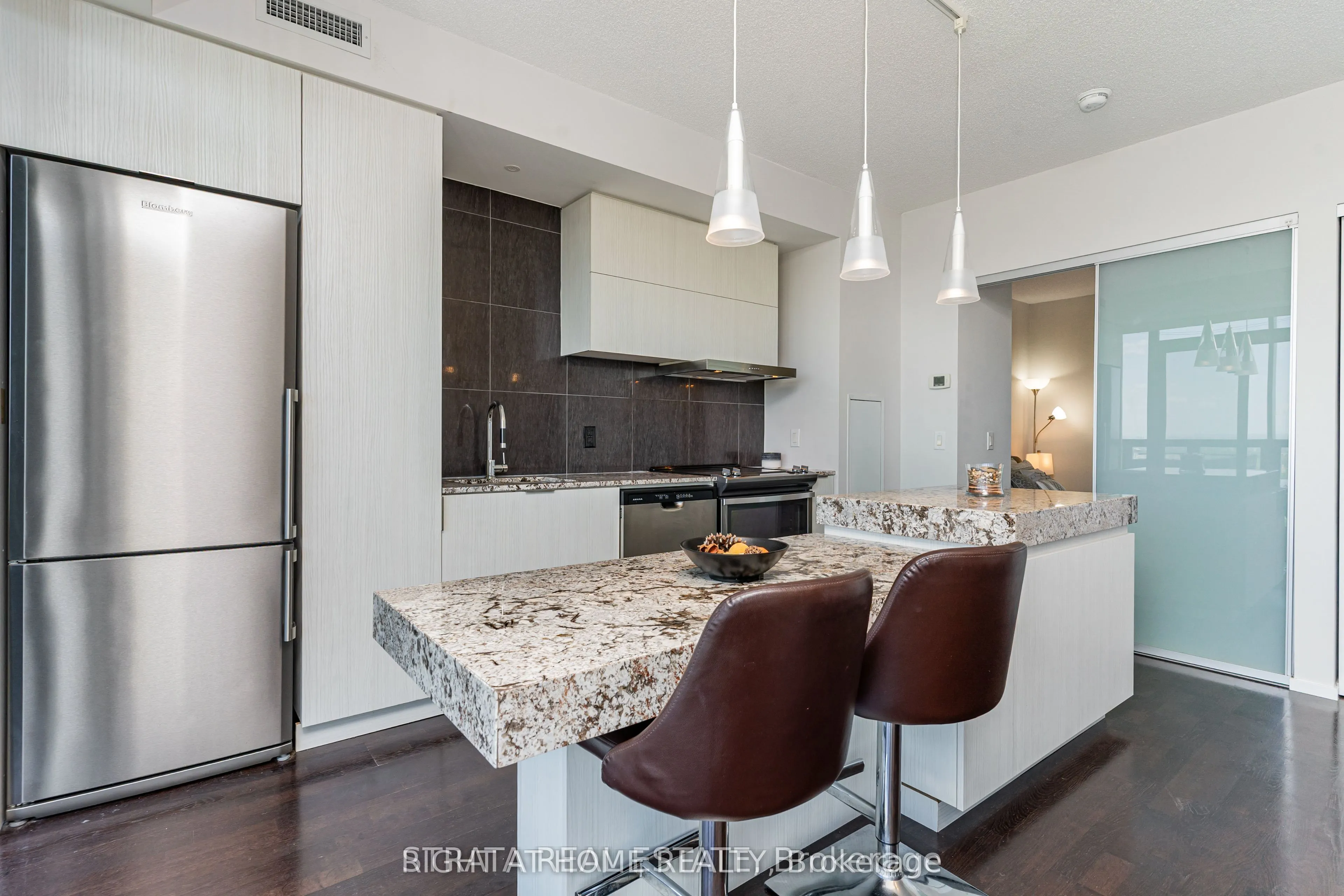 101 Charles Street E #4608