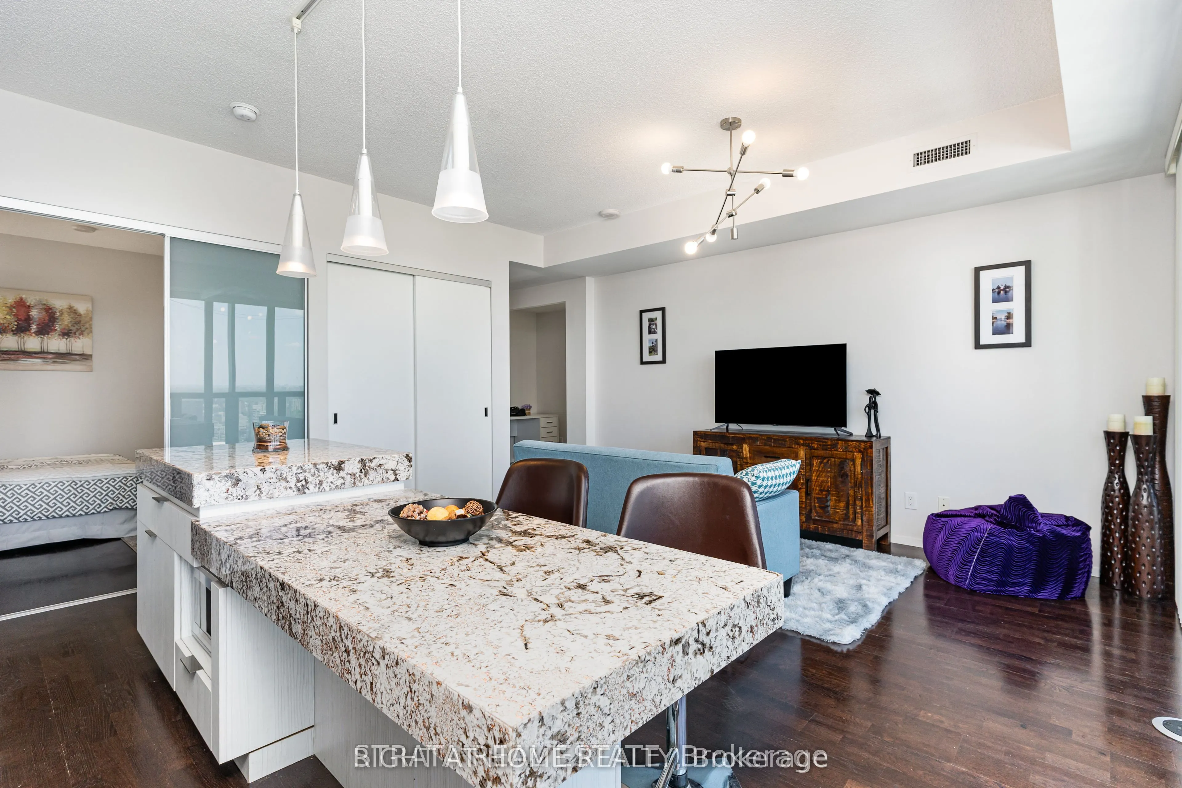 101 Charles Street E #4608