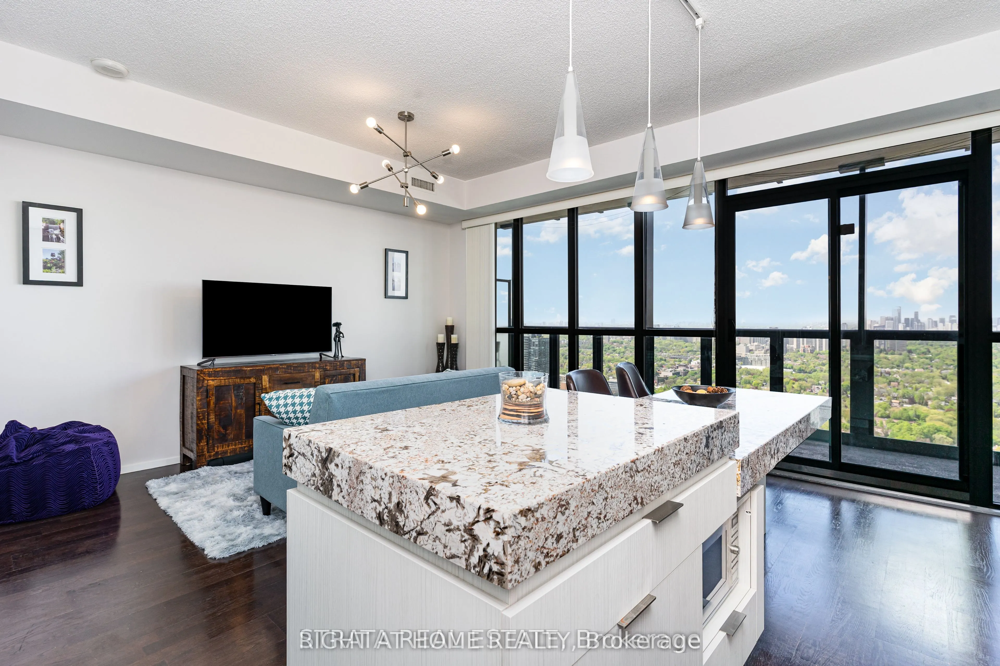 101 Charles Street E #4608