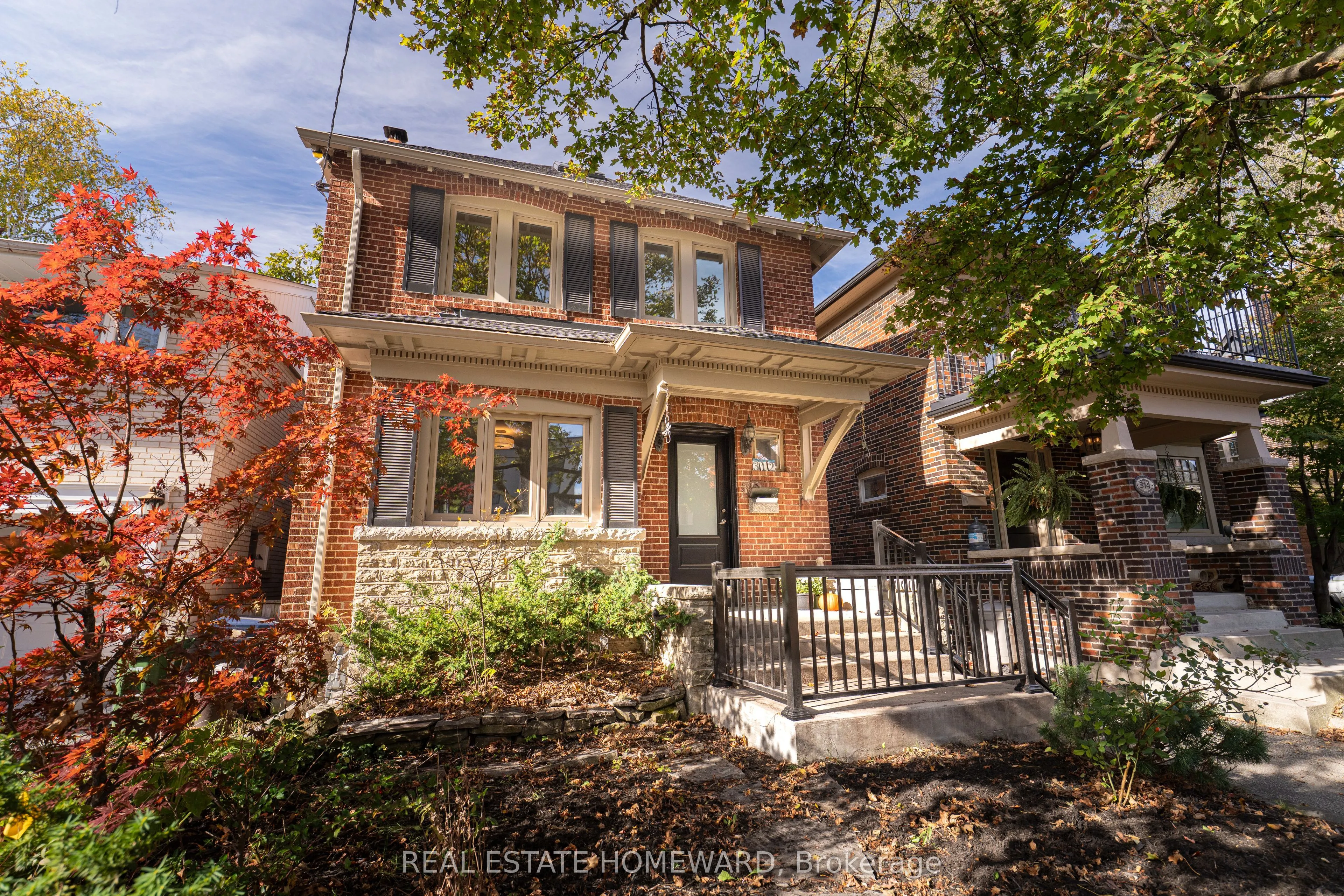 312 Rosewell Avenue